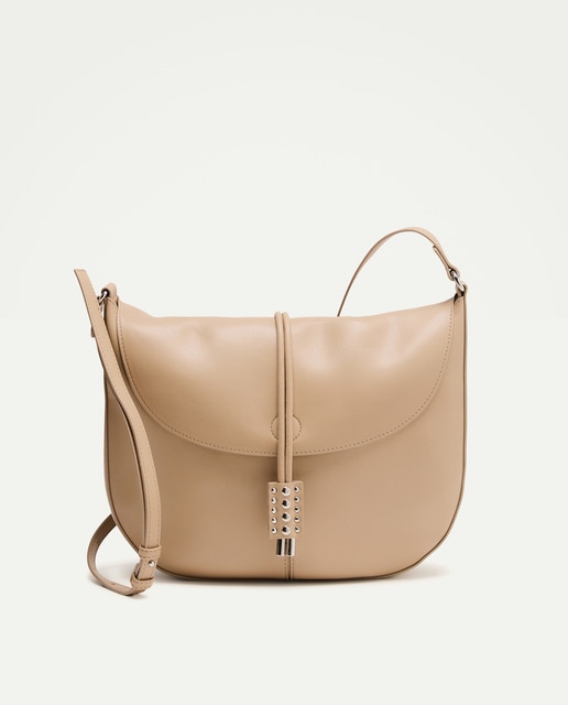 Imagem 0 de Mala de Ombro com Detalhe de Tachas