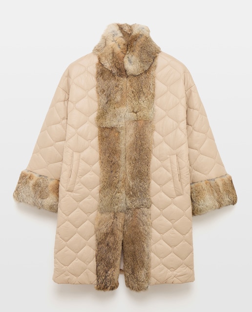 Imagen 0 de Capa larga de nylon con pelo de conejo