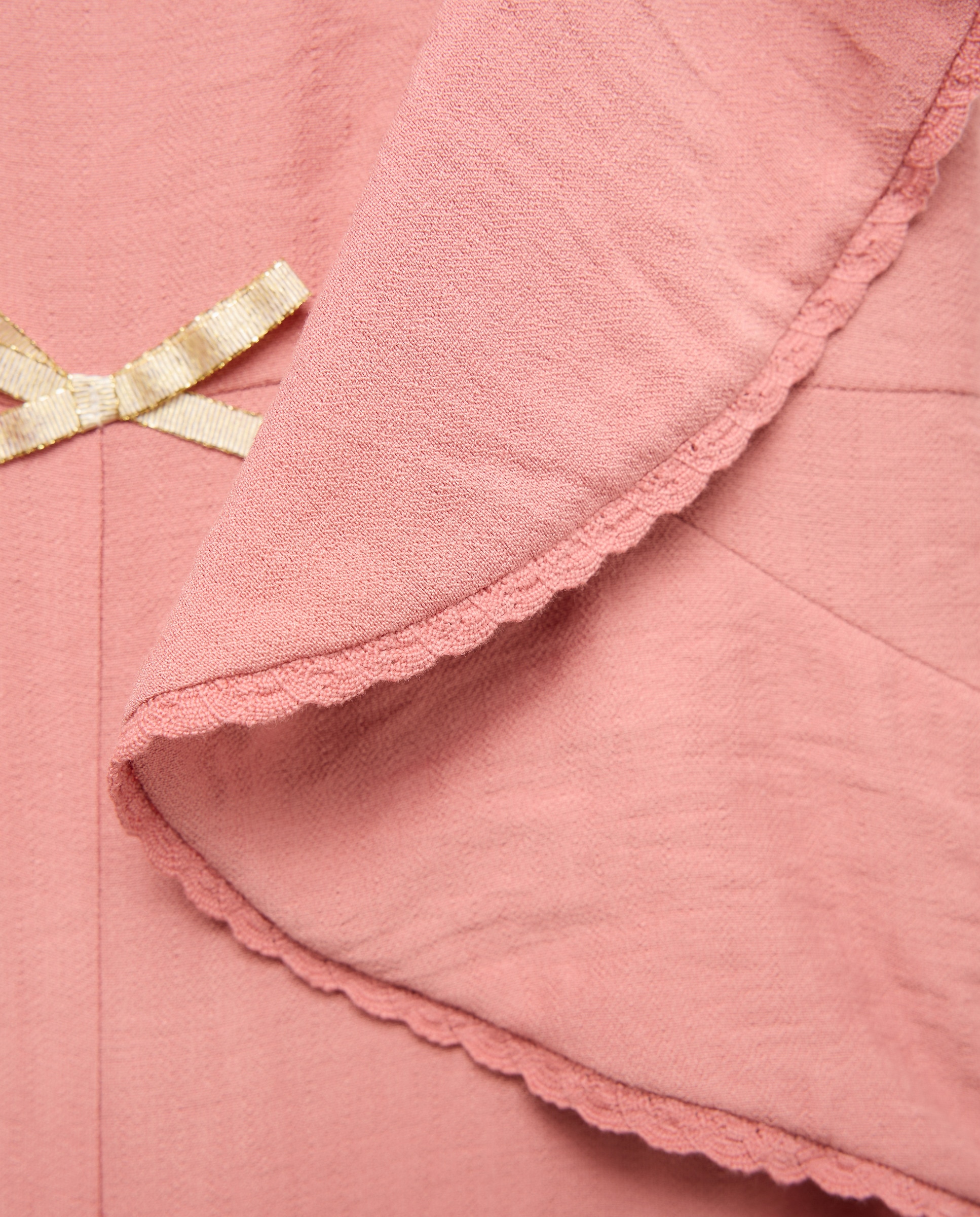 Macacão sem Mangas com Folhos e Laço na Cintura 220 Rosa Pálido-2