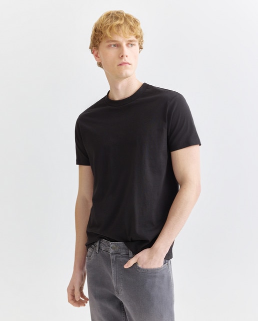 Imagen 0 de Camiseta de hombre manga corta cuello pico básica