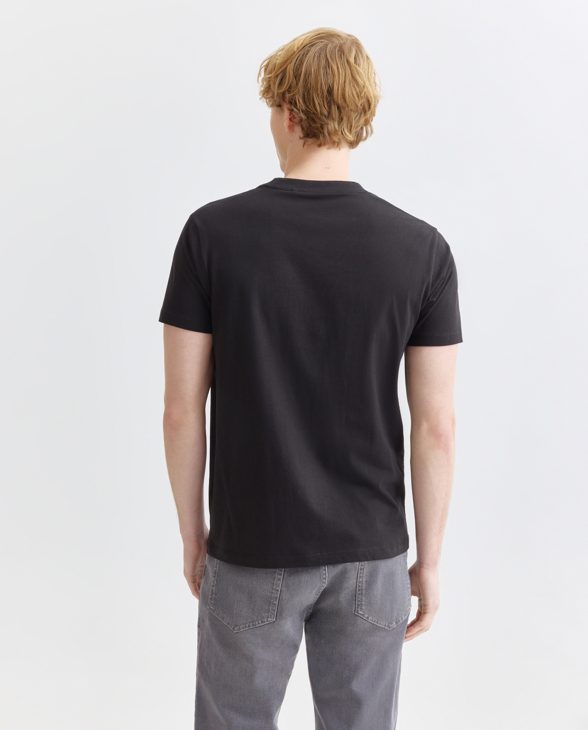 Camiseta de hombre manga corta cuello pico básica Negro-3