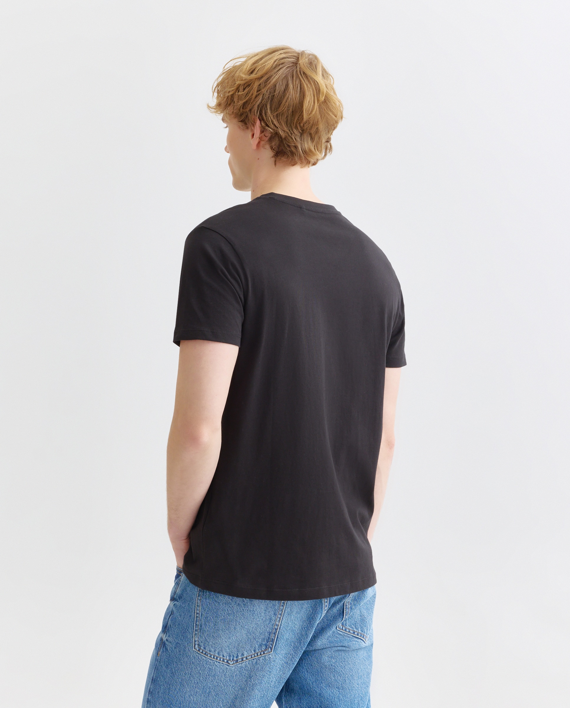 Camiseta de hombre manga corta cuello pico básica Negro-3