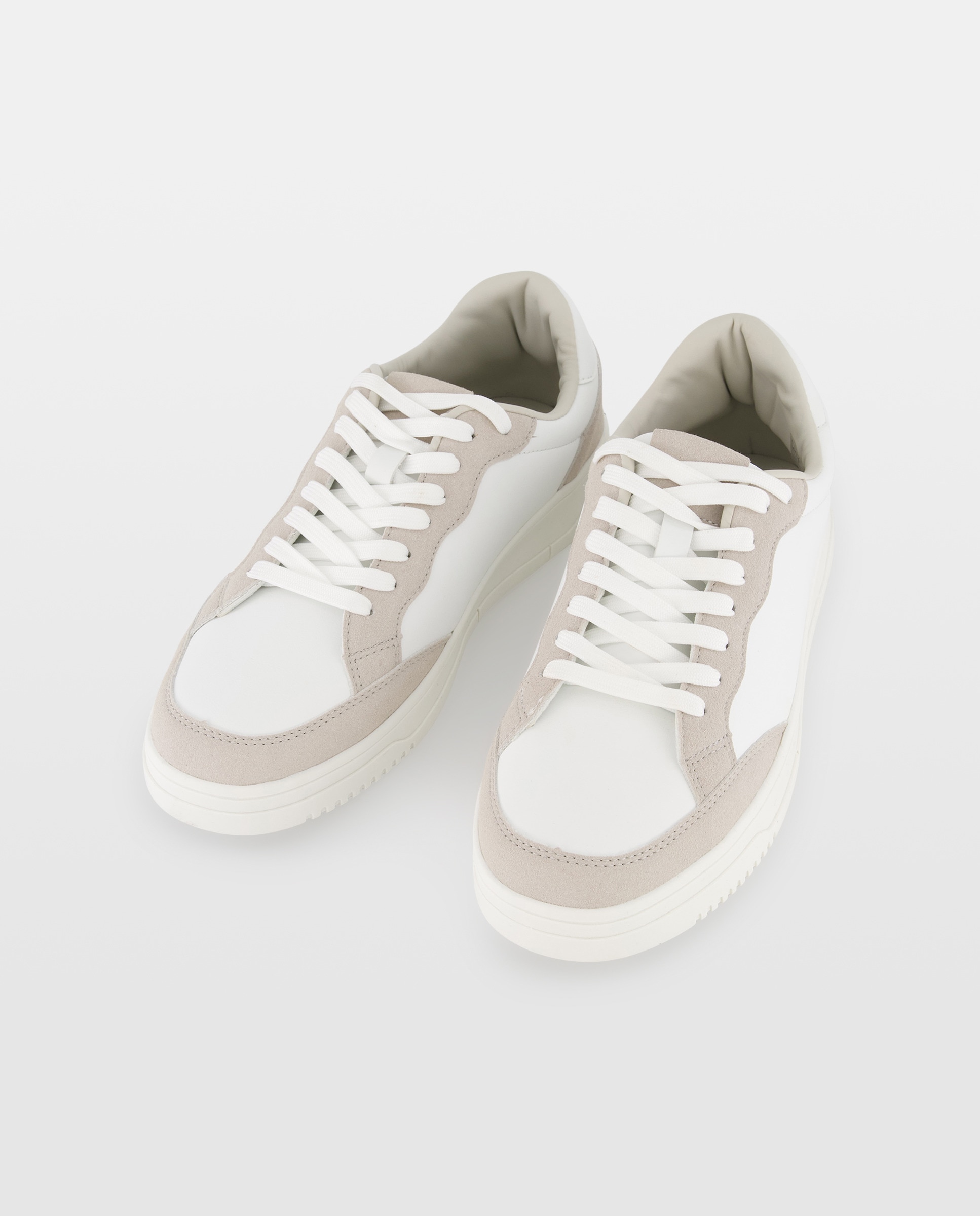 Deportivo casual cordones con piso de goma Blanco-2