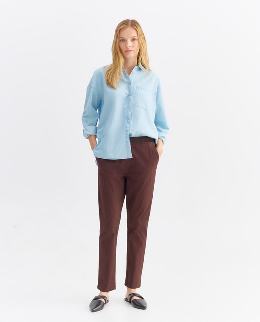 Imagen 0 de Pantalón largo con goma elástica de mujer