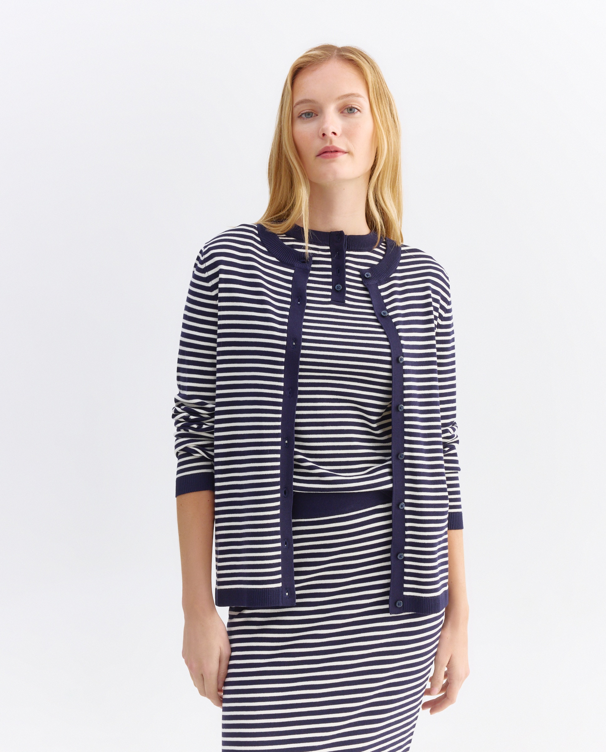 Imagen 0 de Cárdigan de mujer cuello caja