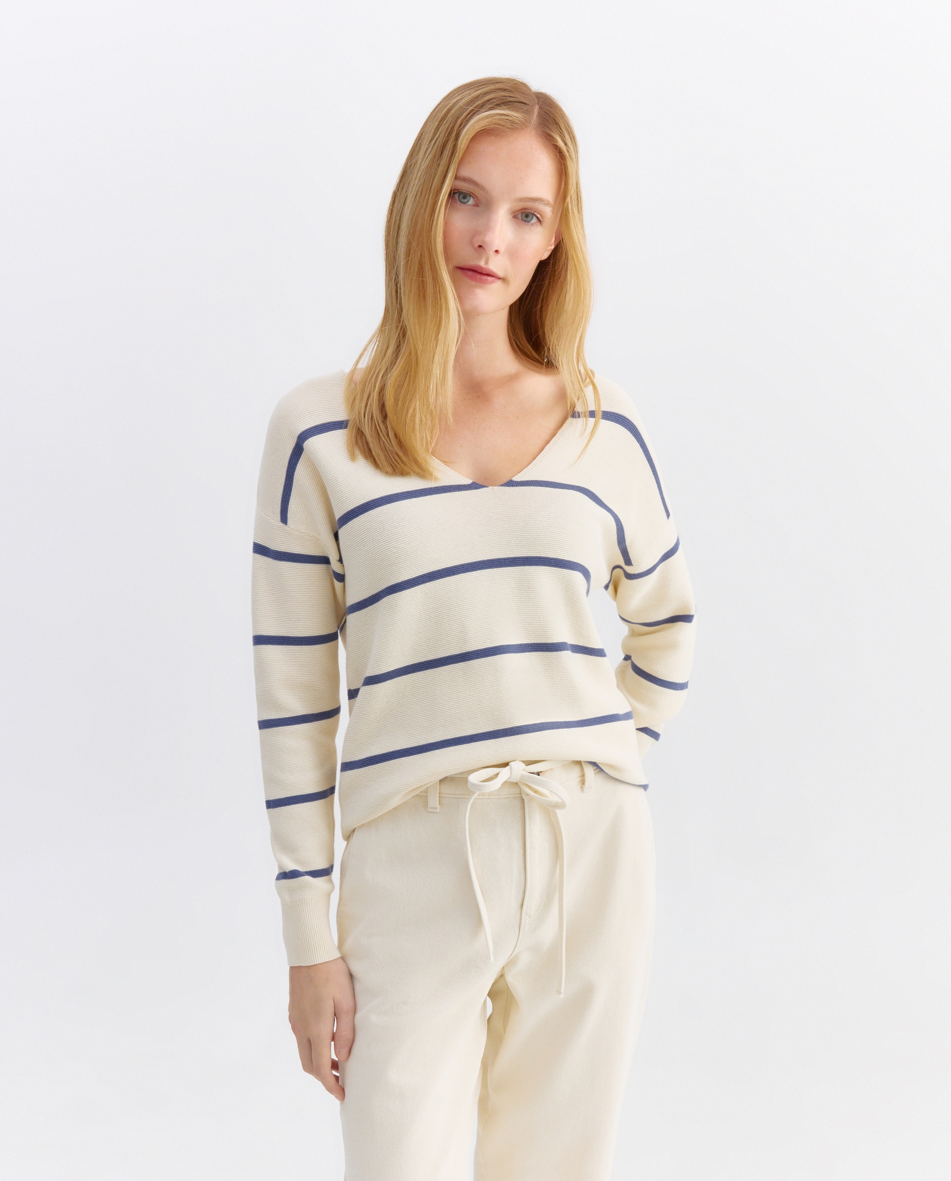 Imagen 0 de Jersey de mujer básico cuello pico