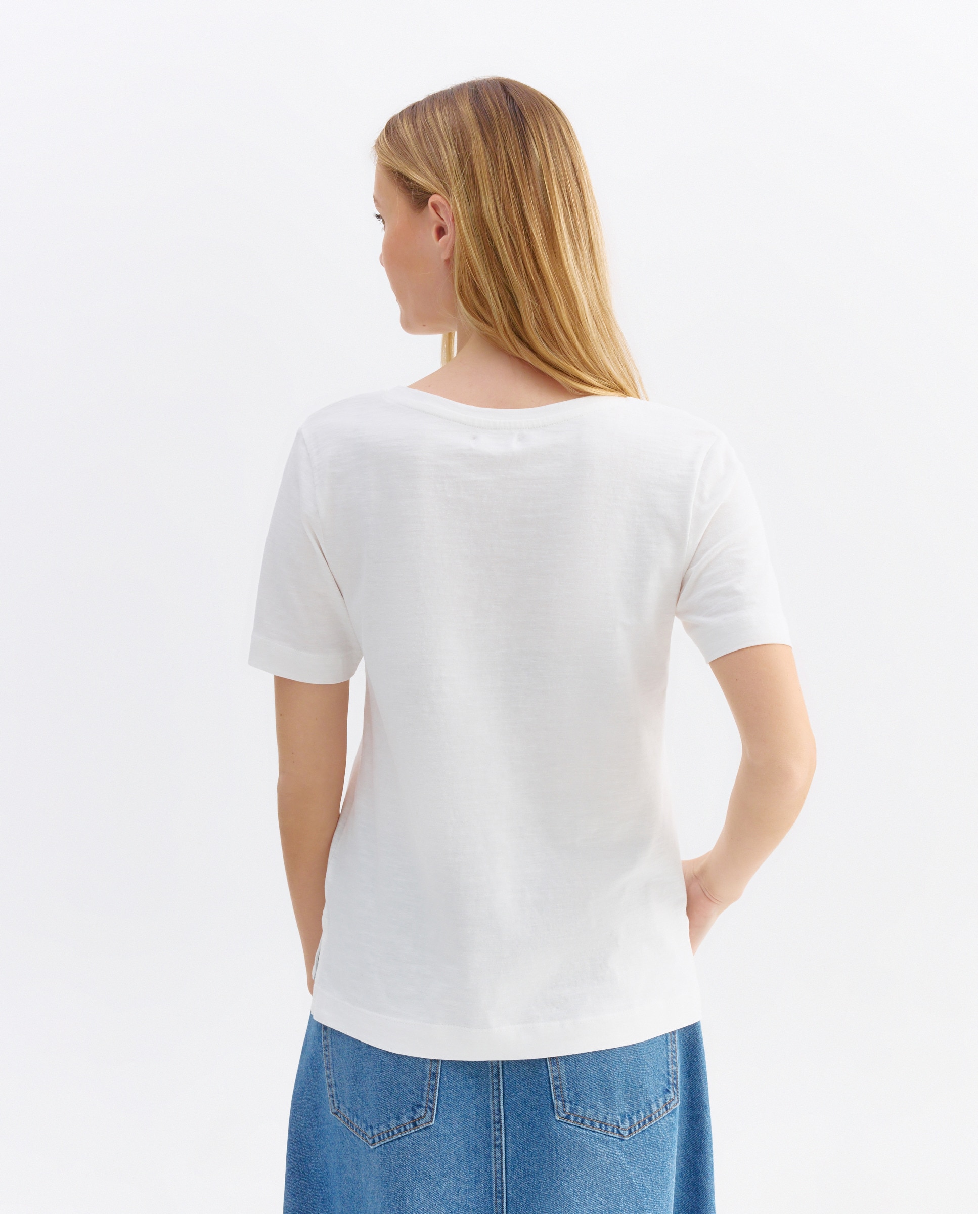 Camiseta básica de mujer cuello pico 120 Crudo-3