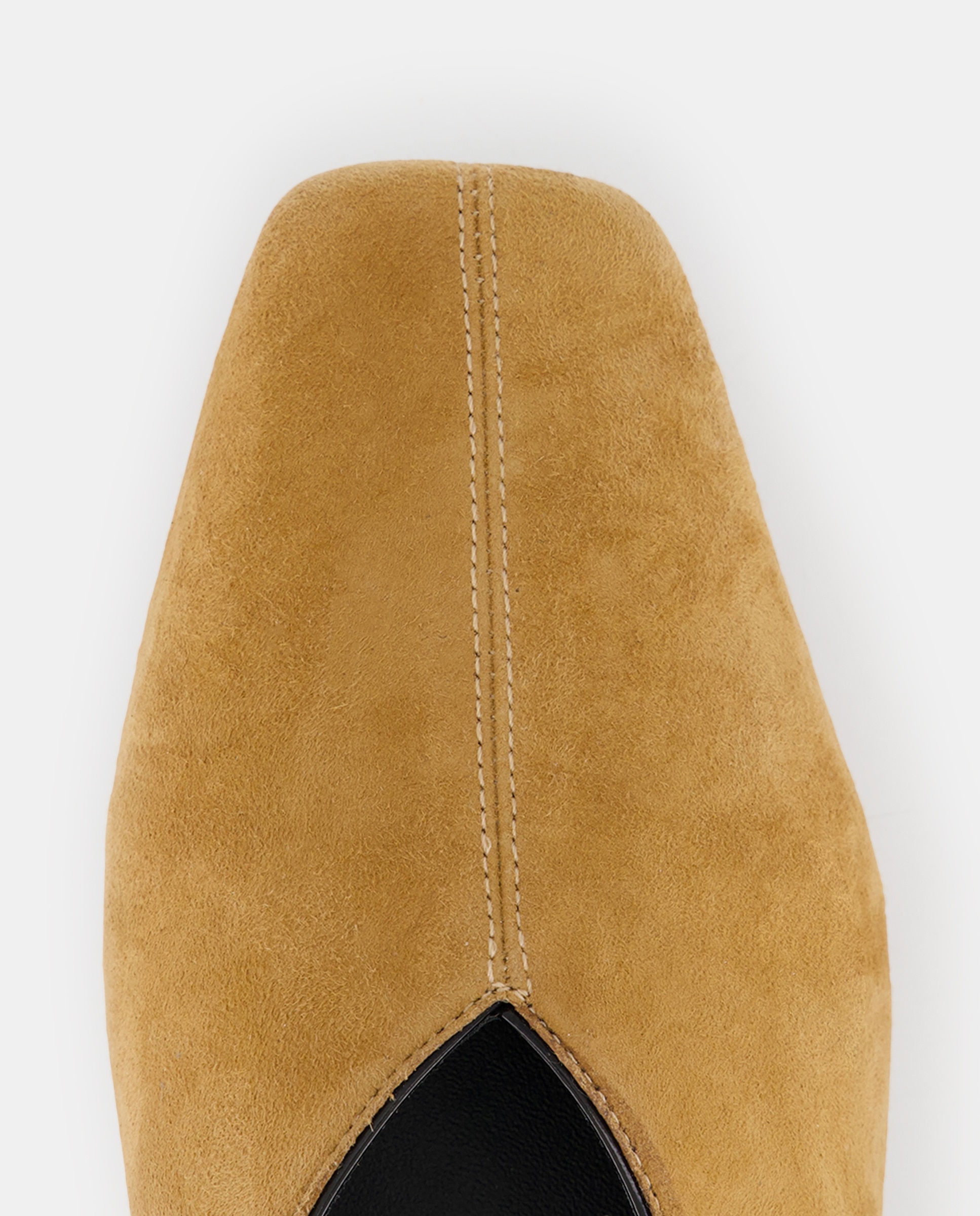 Imagem 0 de Sapatos Rasos Tipo Sapatos de Presilha com Tachas