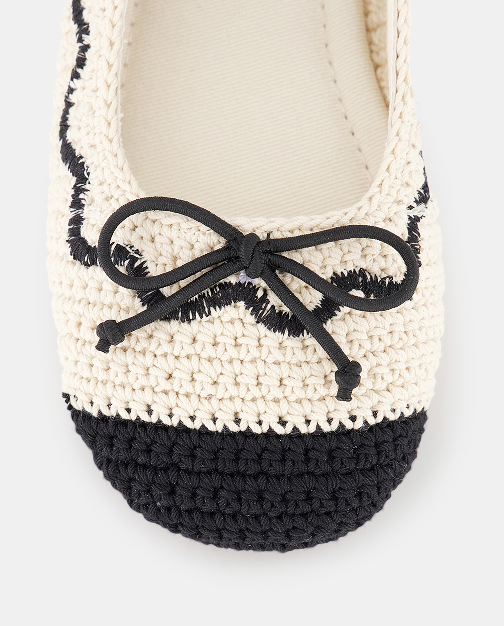 Sabrinas de Crochet com Biqueira Redonda Bege-5