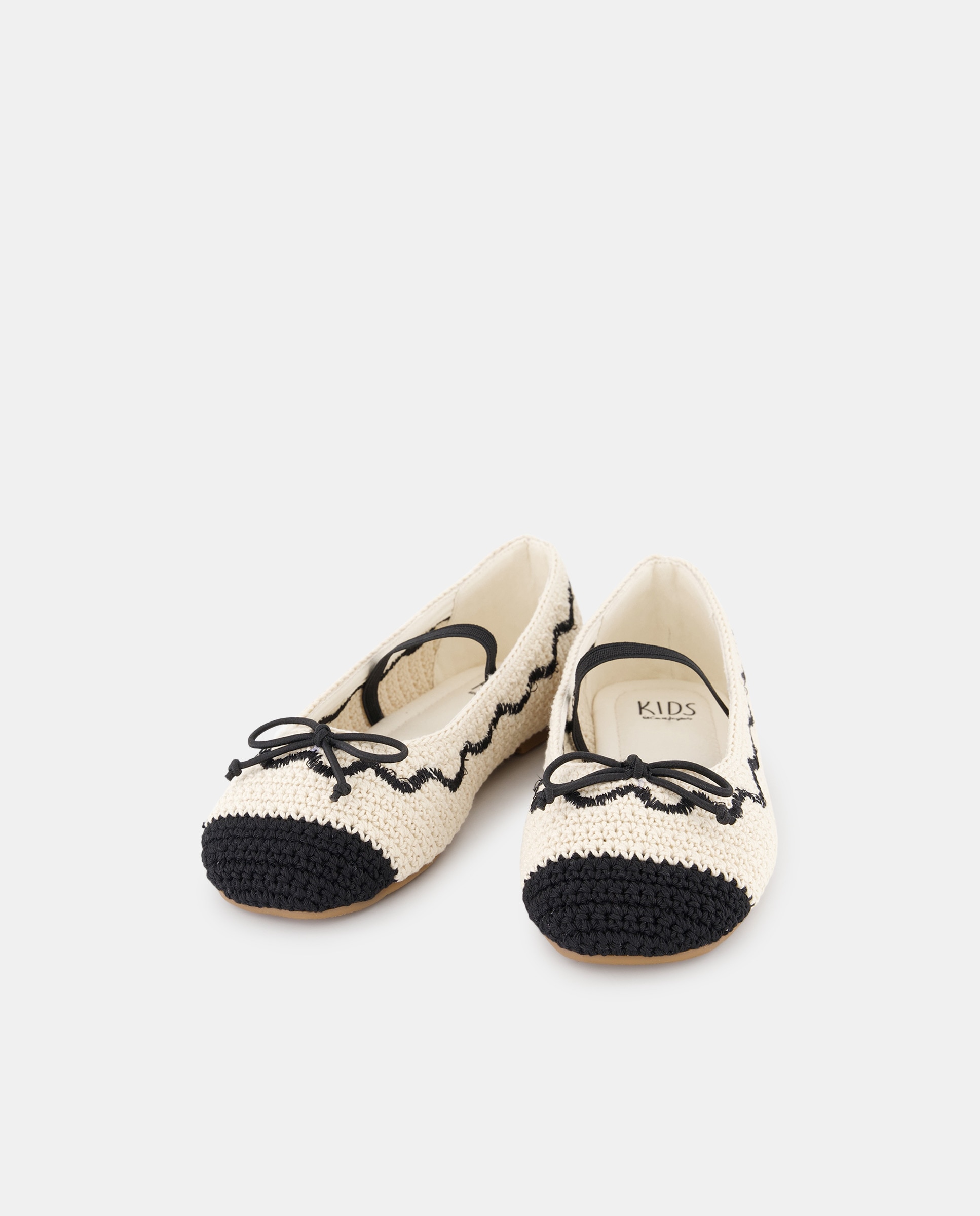 Sabrinas de Crochet com Biqueira Redonda Bege-2