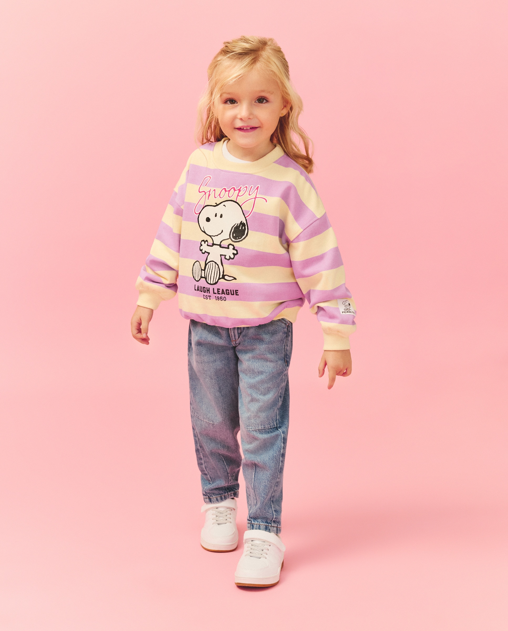 Imagem 0 de Sweatshirt às Riscas com Decote Redondo e Estampado Posicional do Snoopy