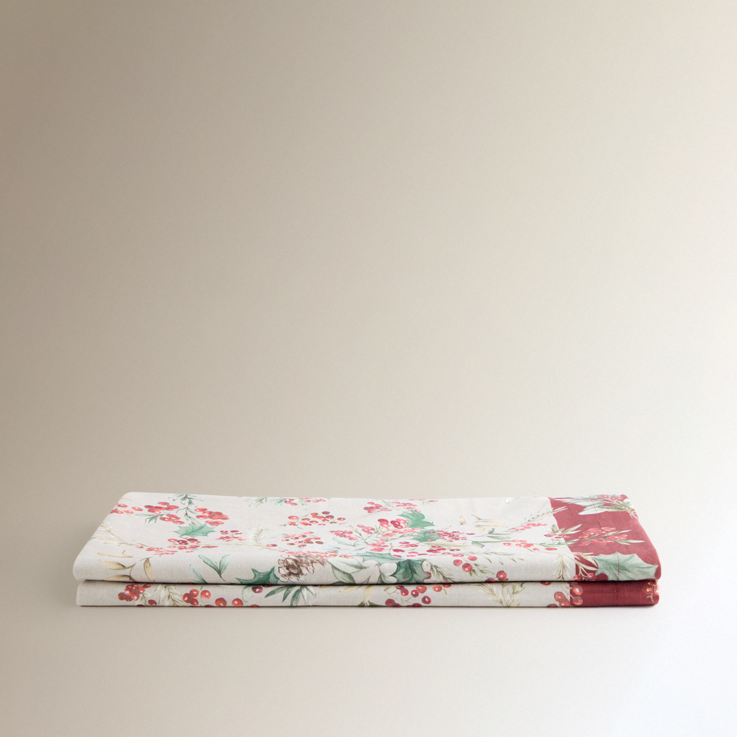 Toalha de Mesa de Linho e Algodão Grinalda Vermelho-2