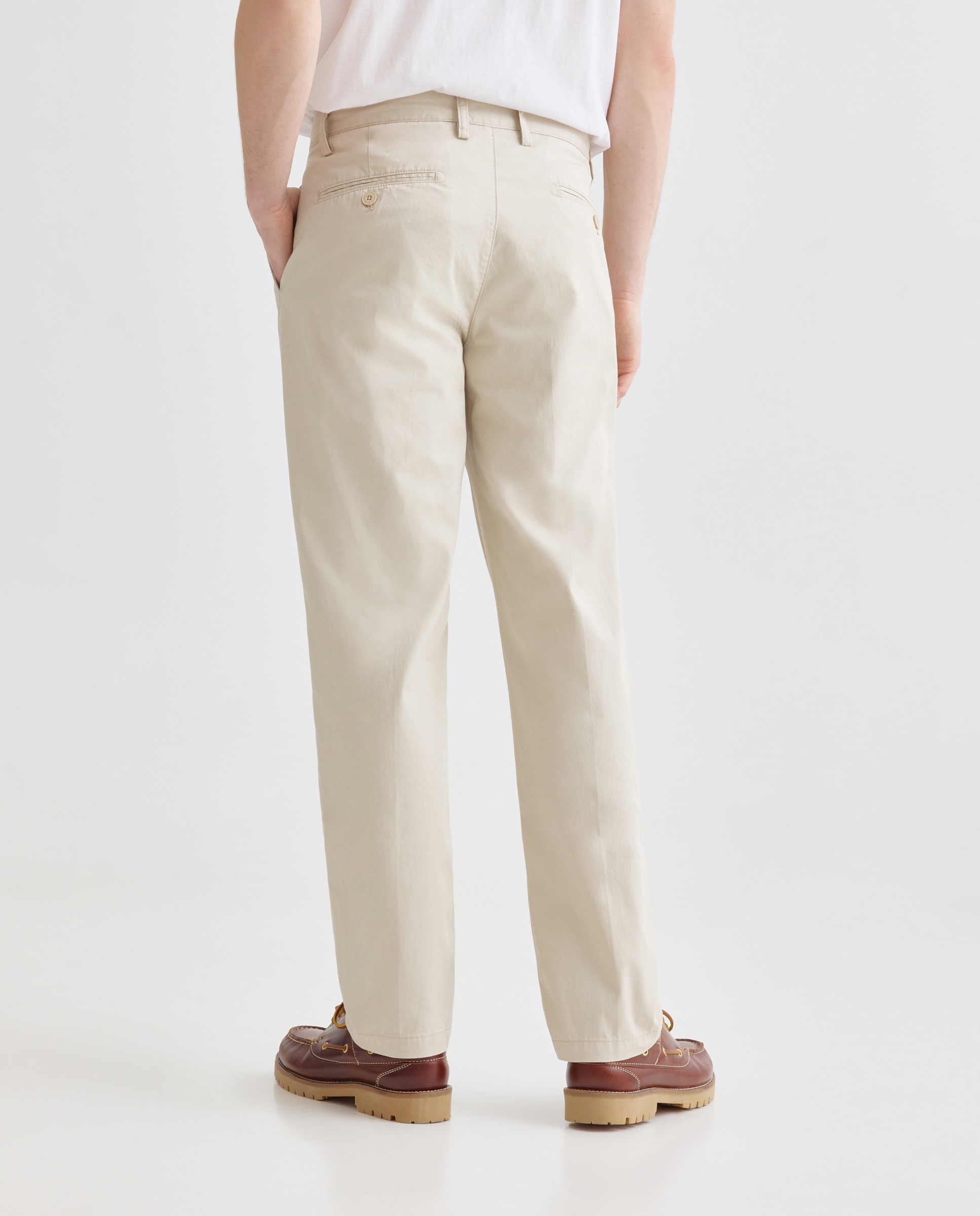 Pantalón hombre chino con pinzas Visón claro-3