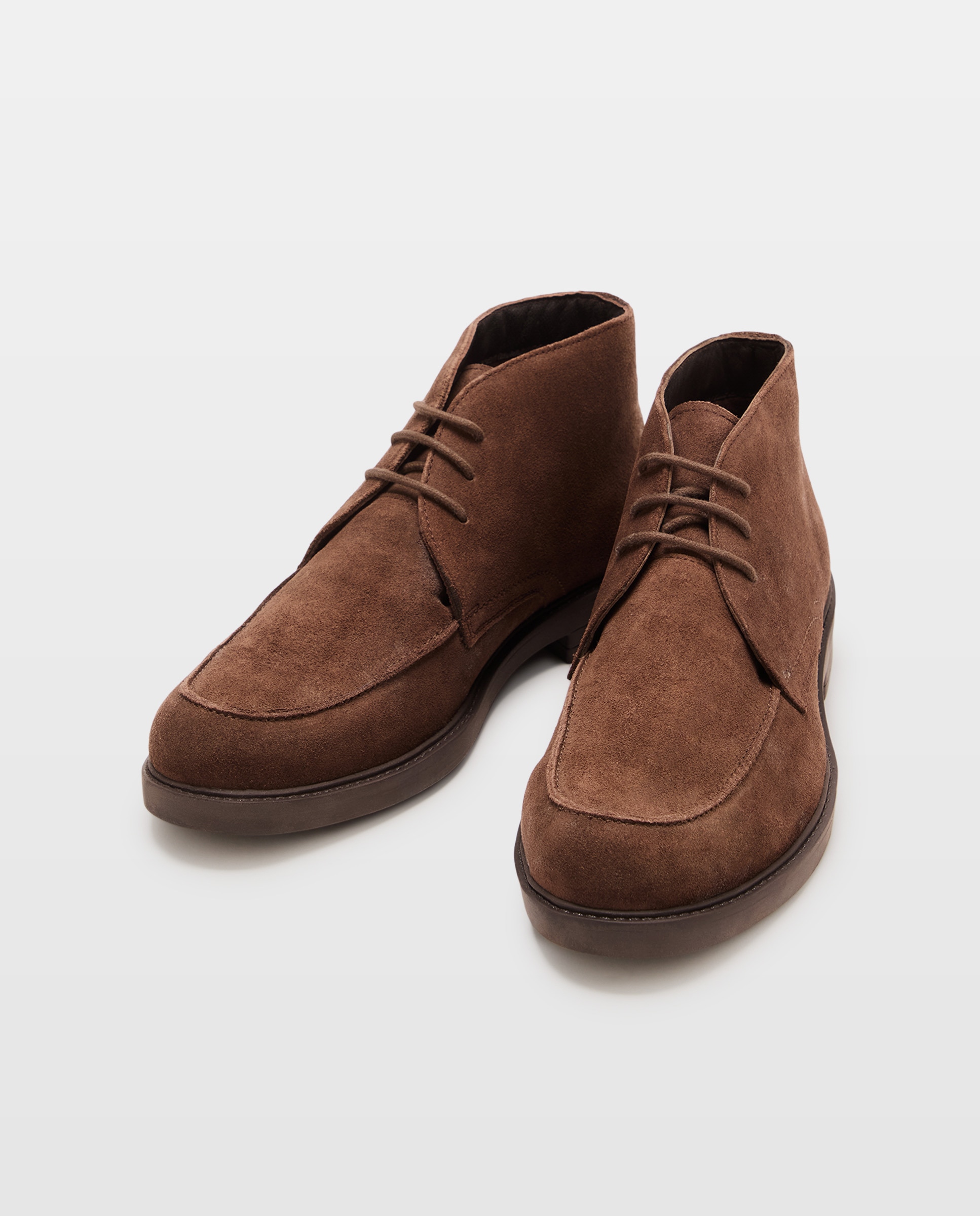 Bota cordones bordon de serraje de hombre con piso de goma Marrón-2