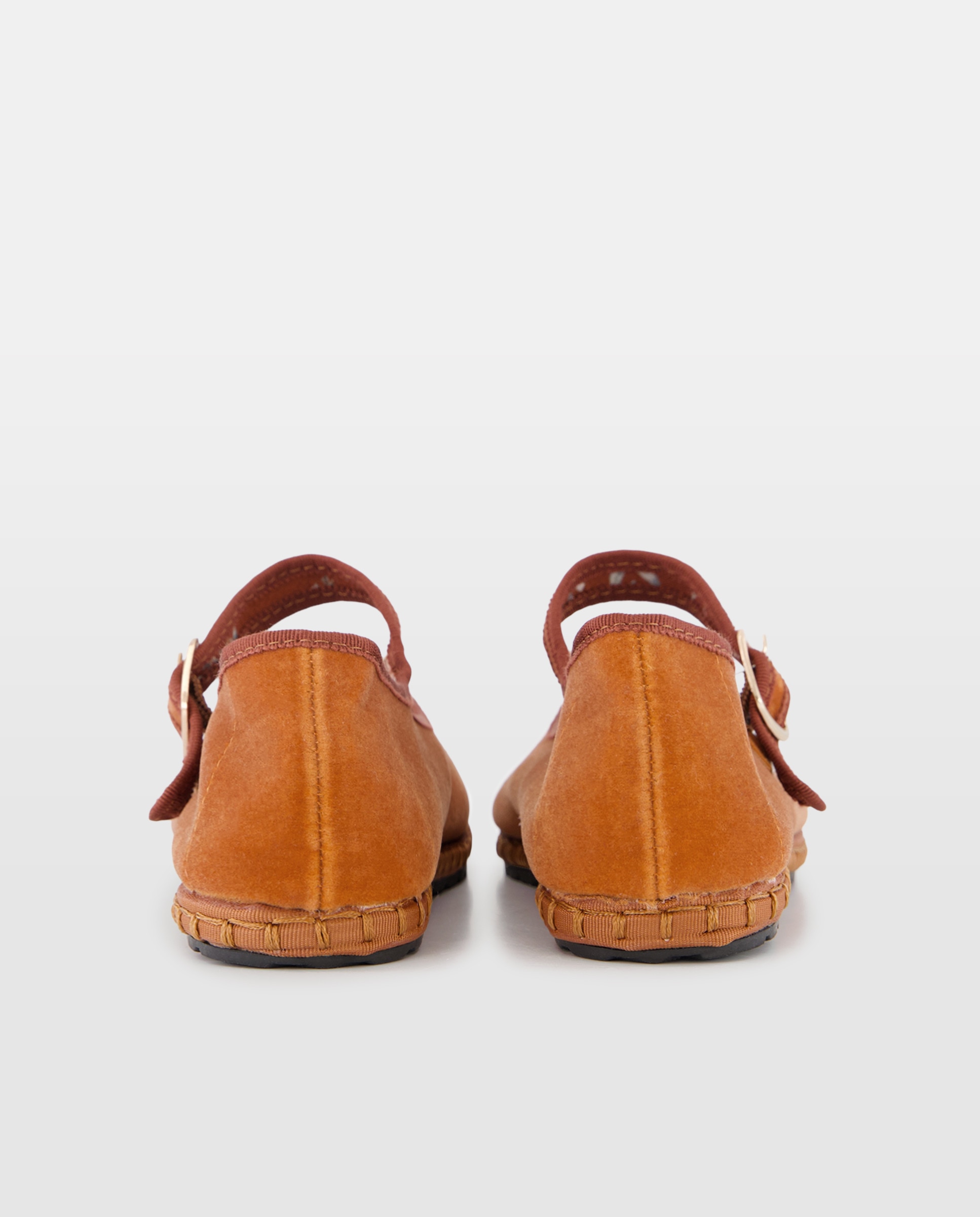 Zapato de mujer de terciopelo mercedes Toffee-3
