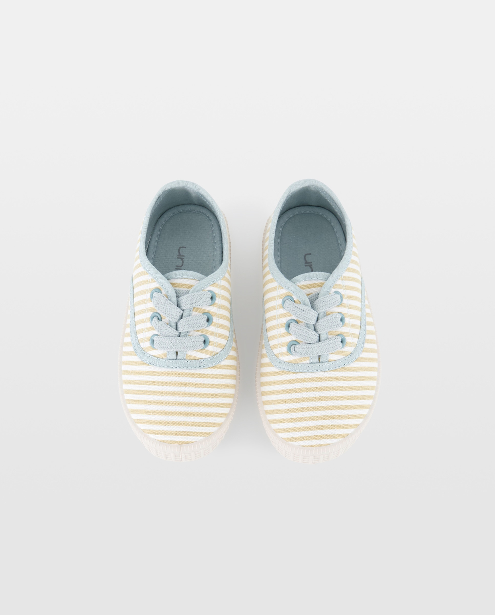 Lona bebés estamapadas con cordones y suela flexible Pistacho-4