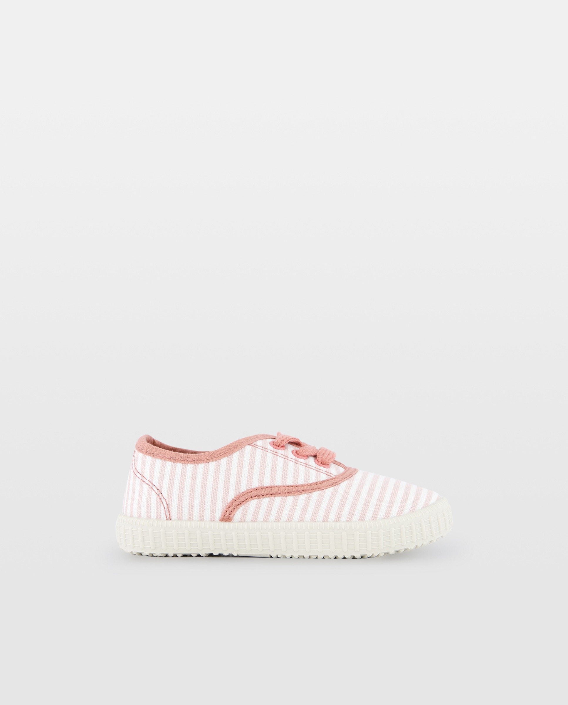 Imagen 0 de Lona bebés estamapadas con cordones  y suela flexible