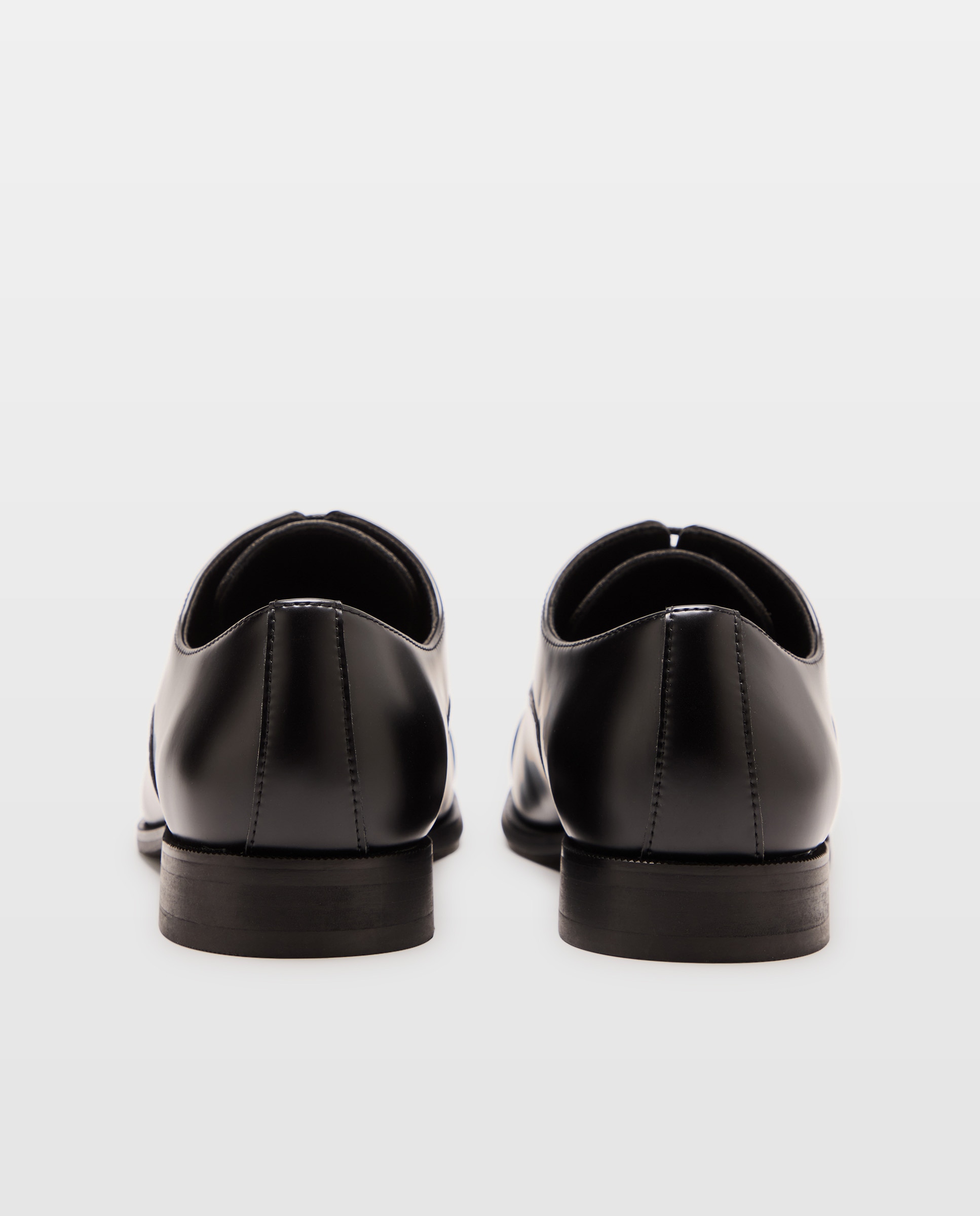 Sapatos em Pele com Atacadores Preto-3