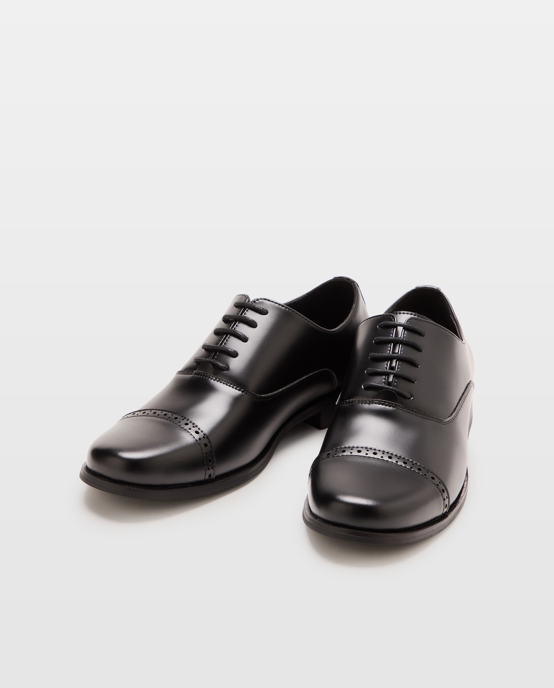 Sapatos em Pele com Atacadores Preto-2