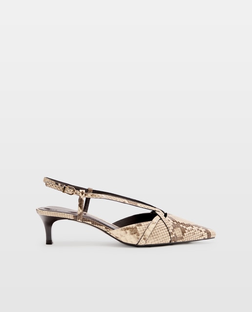 Imagem 0 de Sapatos de Salto com Tiras Cruzadas no Peito do Pé