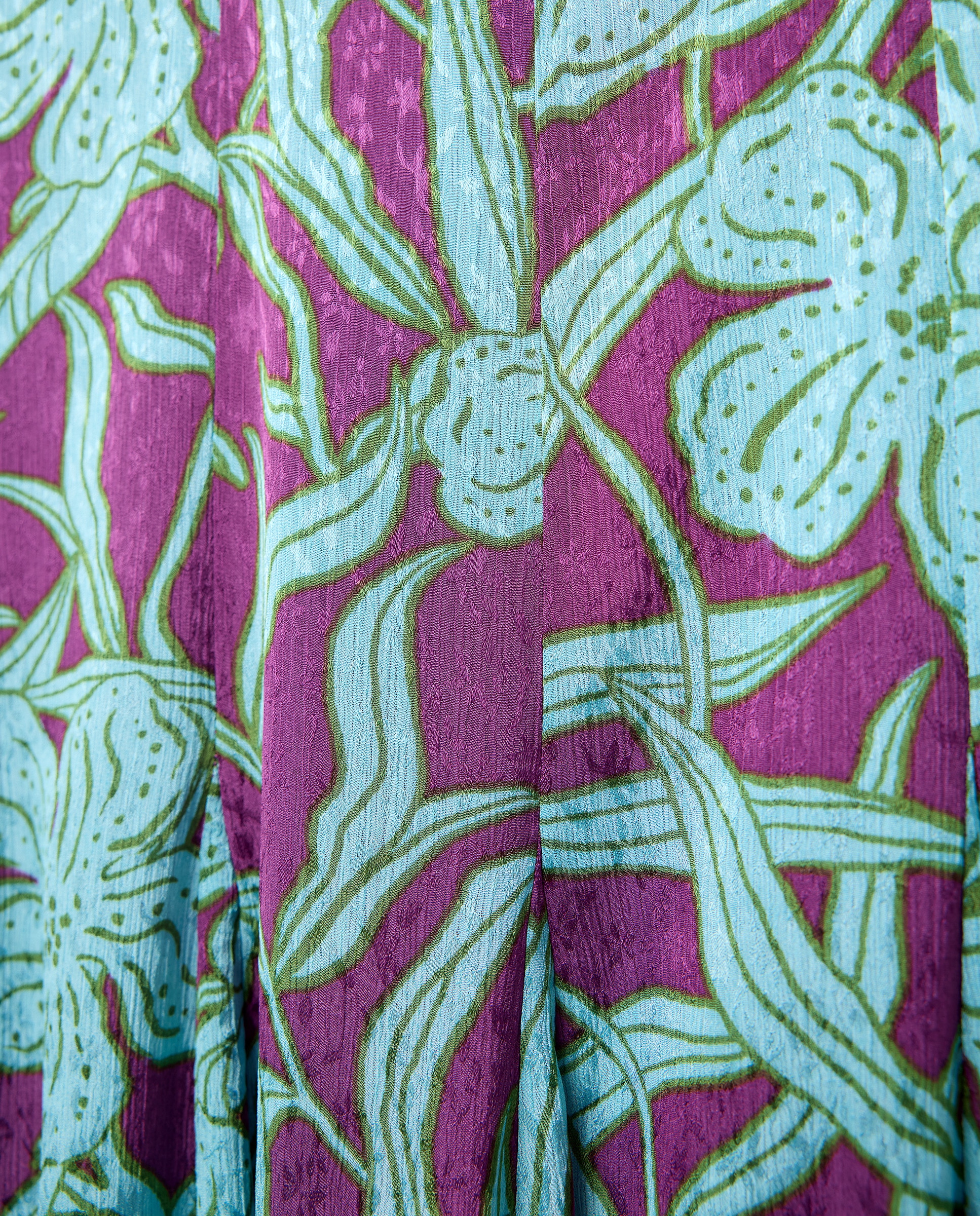 Vestido com Decote Coração e Godés Roxo-5