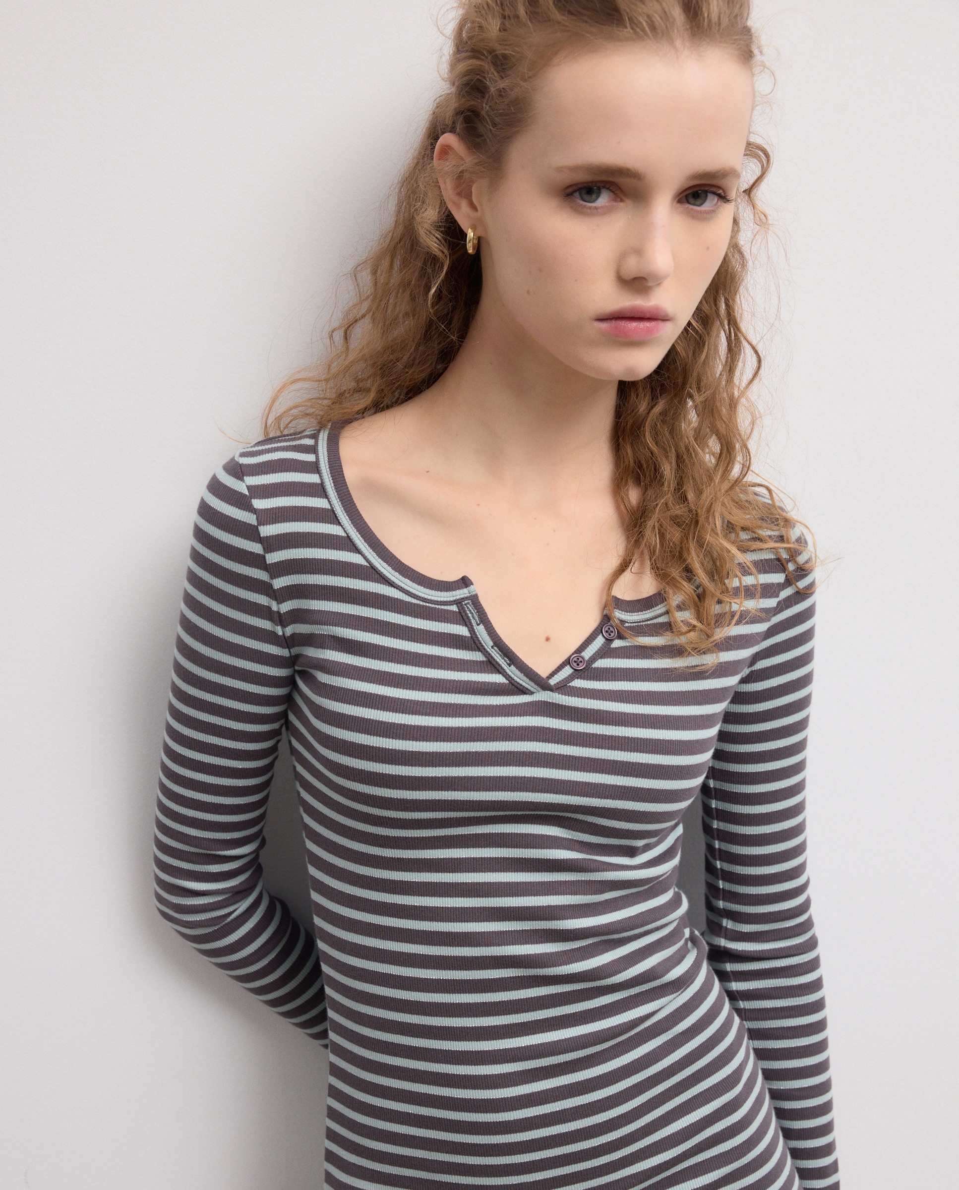 Vestido de Manga Comprida e Decote em Bico às Riscas Caneladas de Fio Metalizado Verde-4