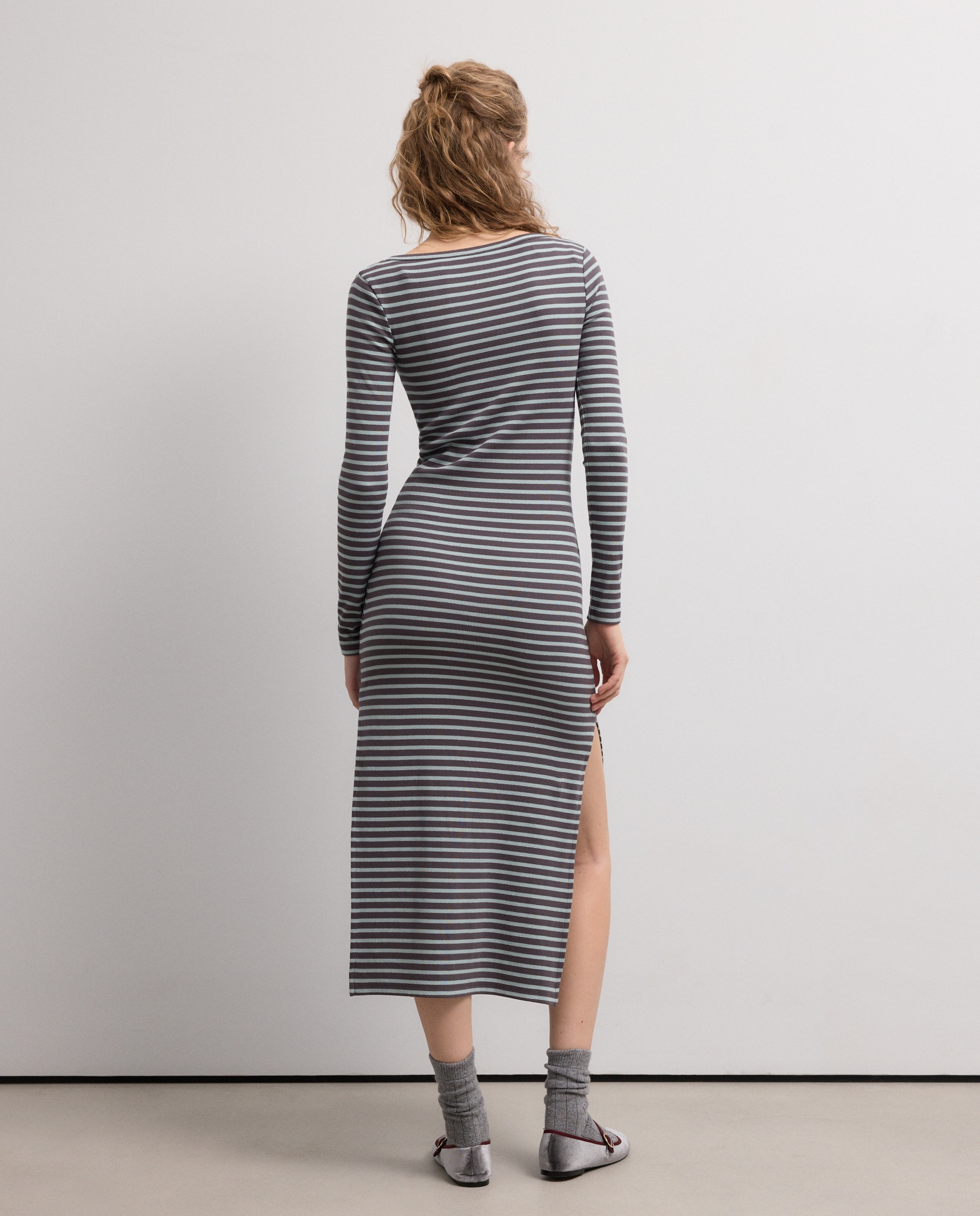 Vestido de Manga Comprida e Decote em Bico às Riscas Caneladas de Fio Metalizado Verde-3