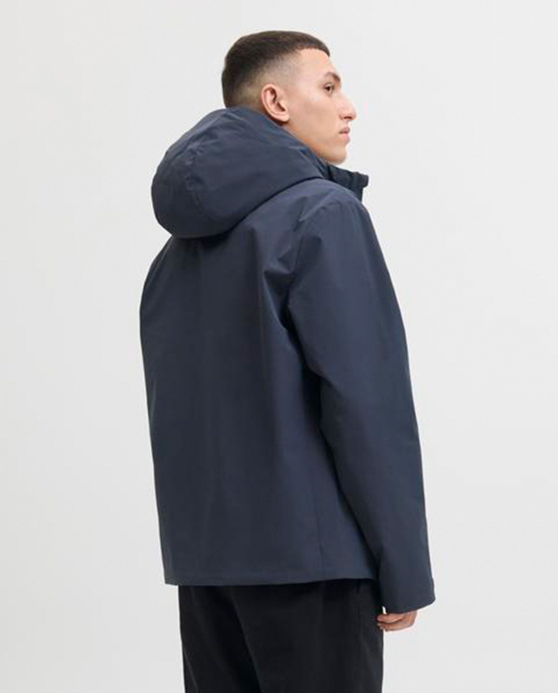 Casaco Ligeiro Softshell com Capuz Preto-2