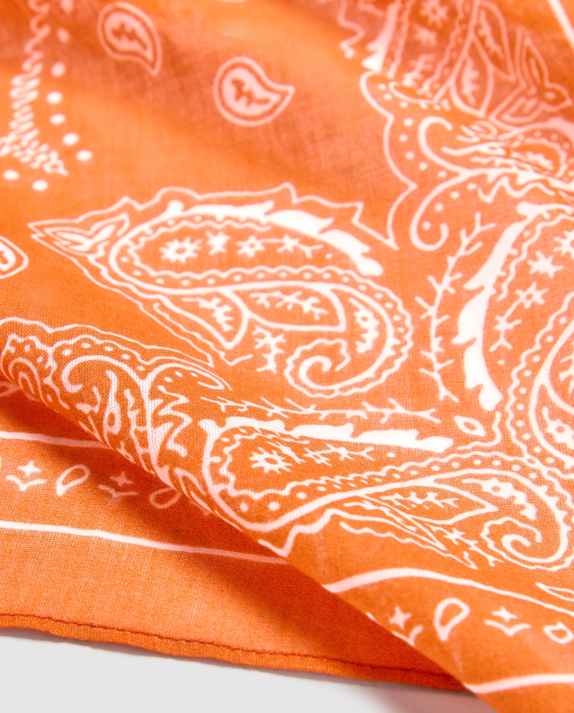 Lenço Tipo Bandana com Estampado Floral Vermelho-3