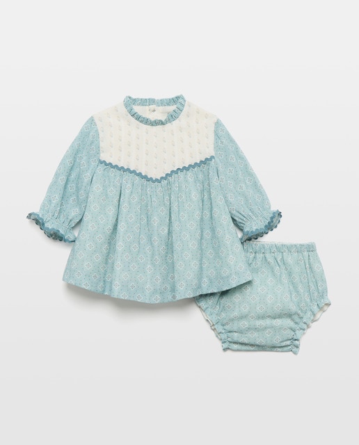 Imagem 0 de Vestido Estampado de Bebé com Manga Comprida, Gola com Folho e Peitilho em Contraste