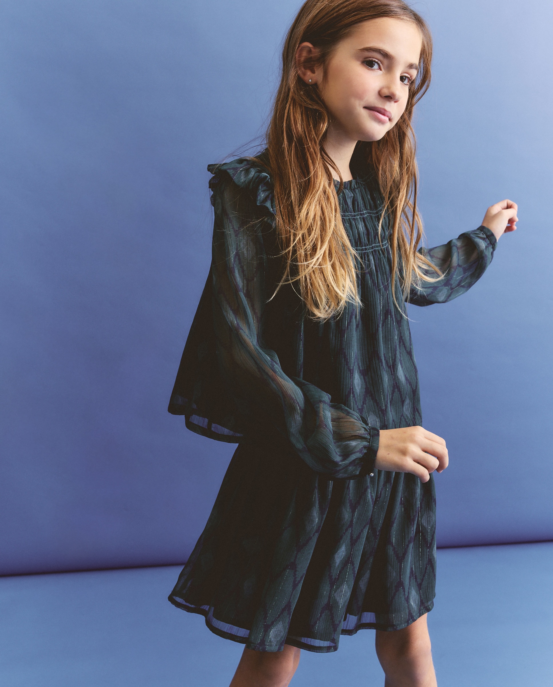 Blusa de Chiffon com Detalhe em Fio Metalizado, Franzidos e Manga Comprida Verde-2