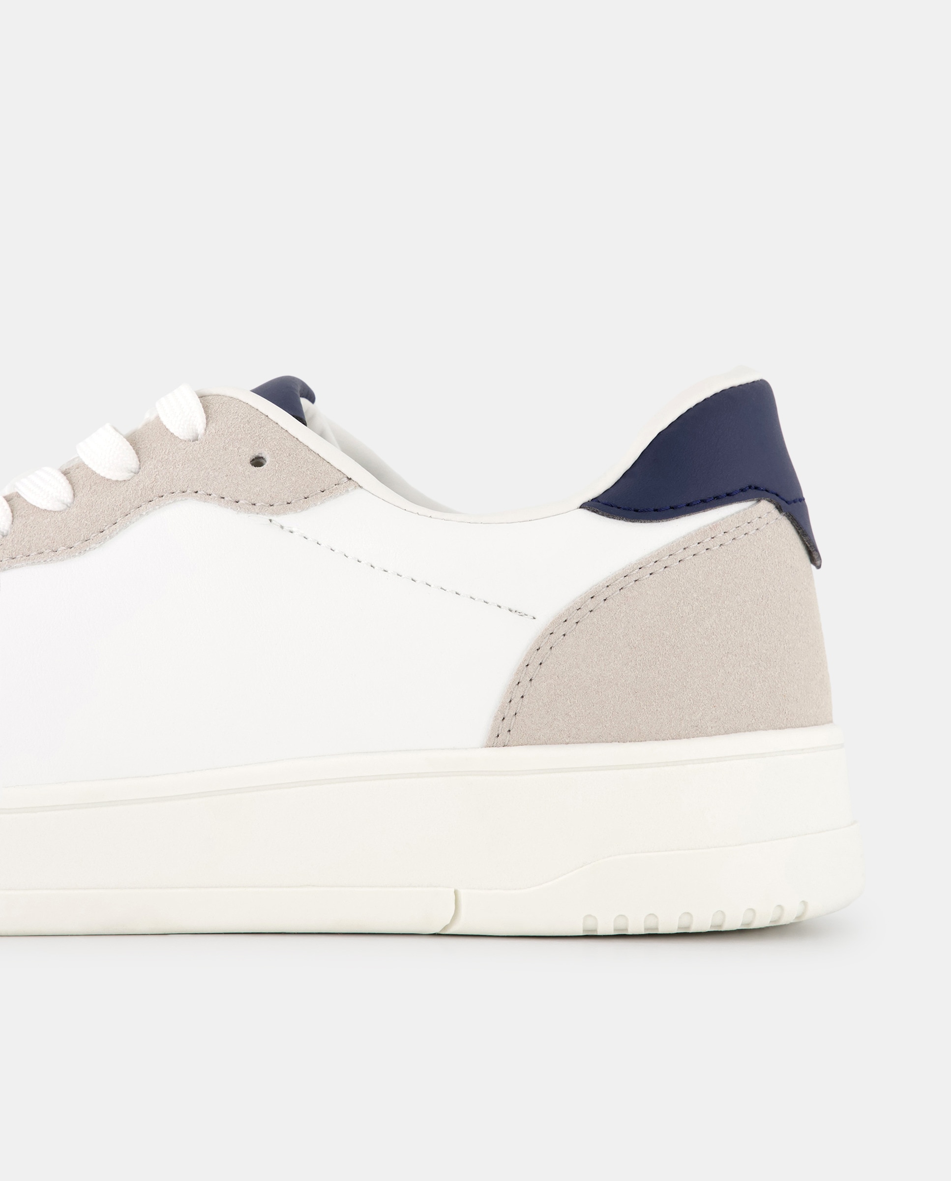 Deportivo casual cordones con piso de goma Blanco-5