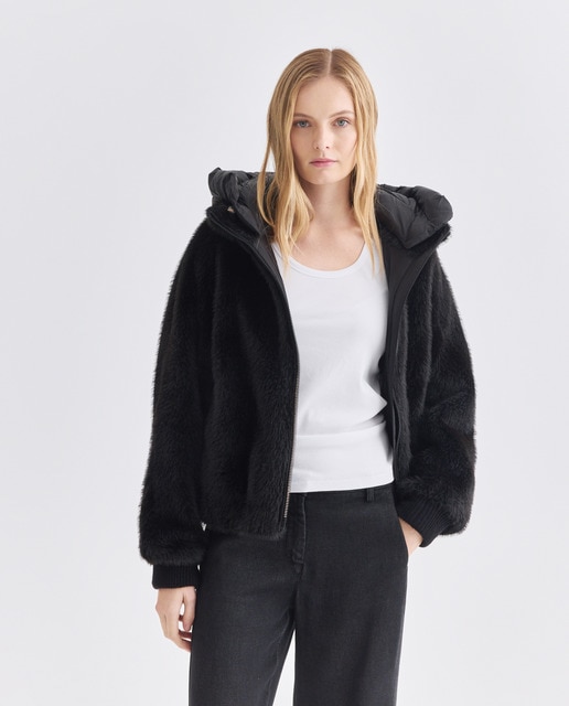 Imagem 0 de Casaco Oversize com Capuz Acolchoado Desmontável