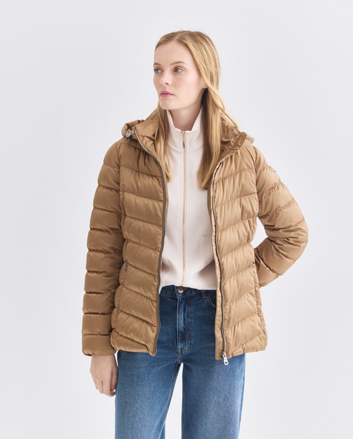 Imagem 0 de Casaco Curto com Capuz Desmontável