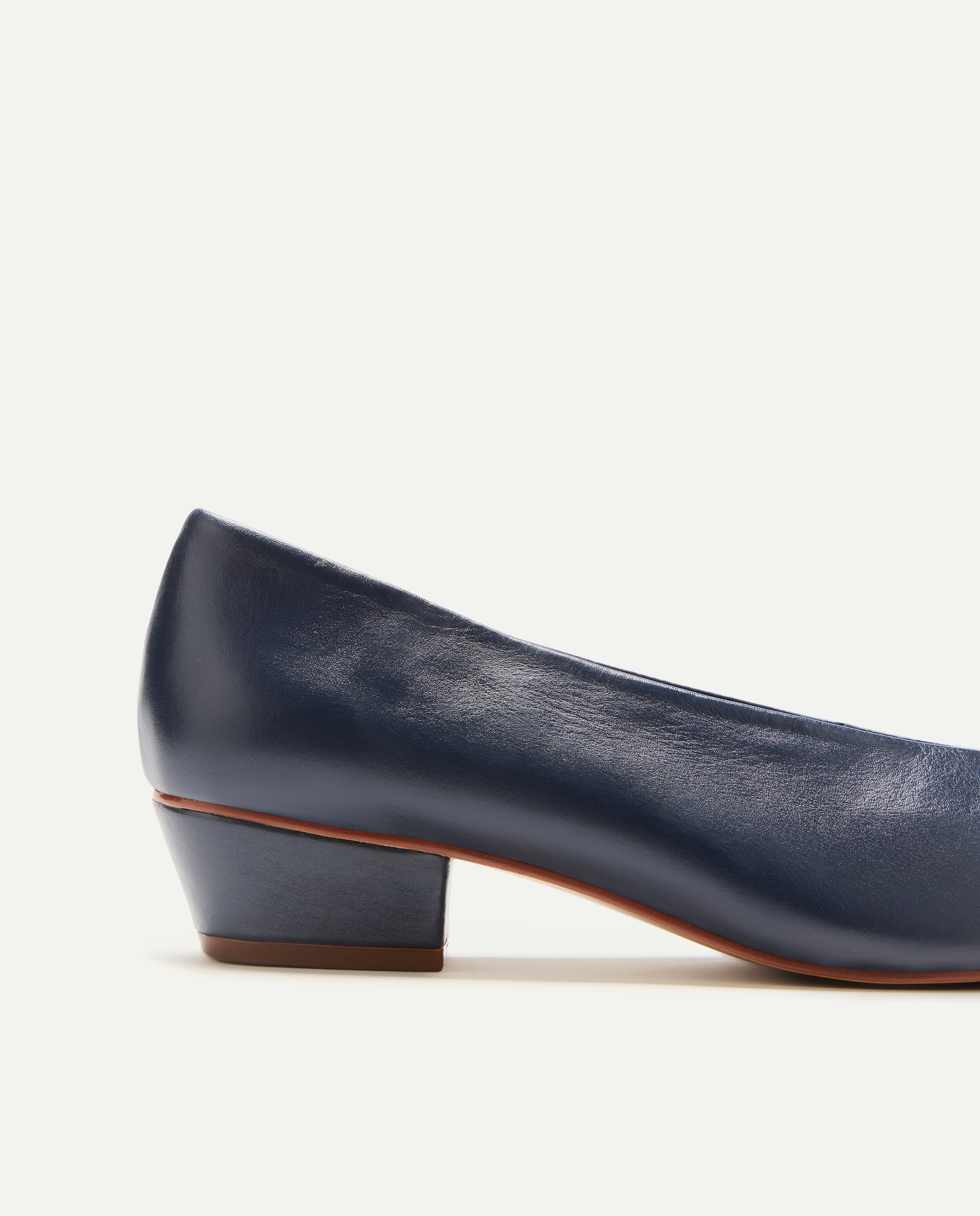 Bailarina de mujer de piel con tacón Azul marino-5