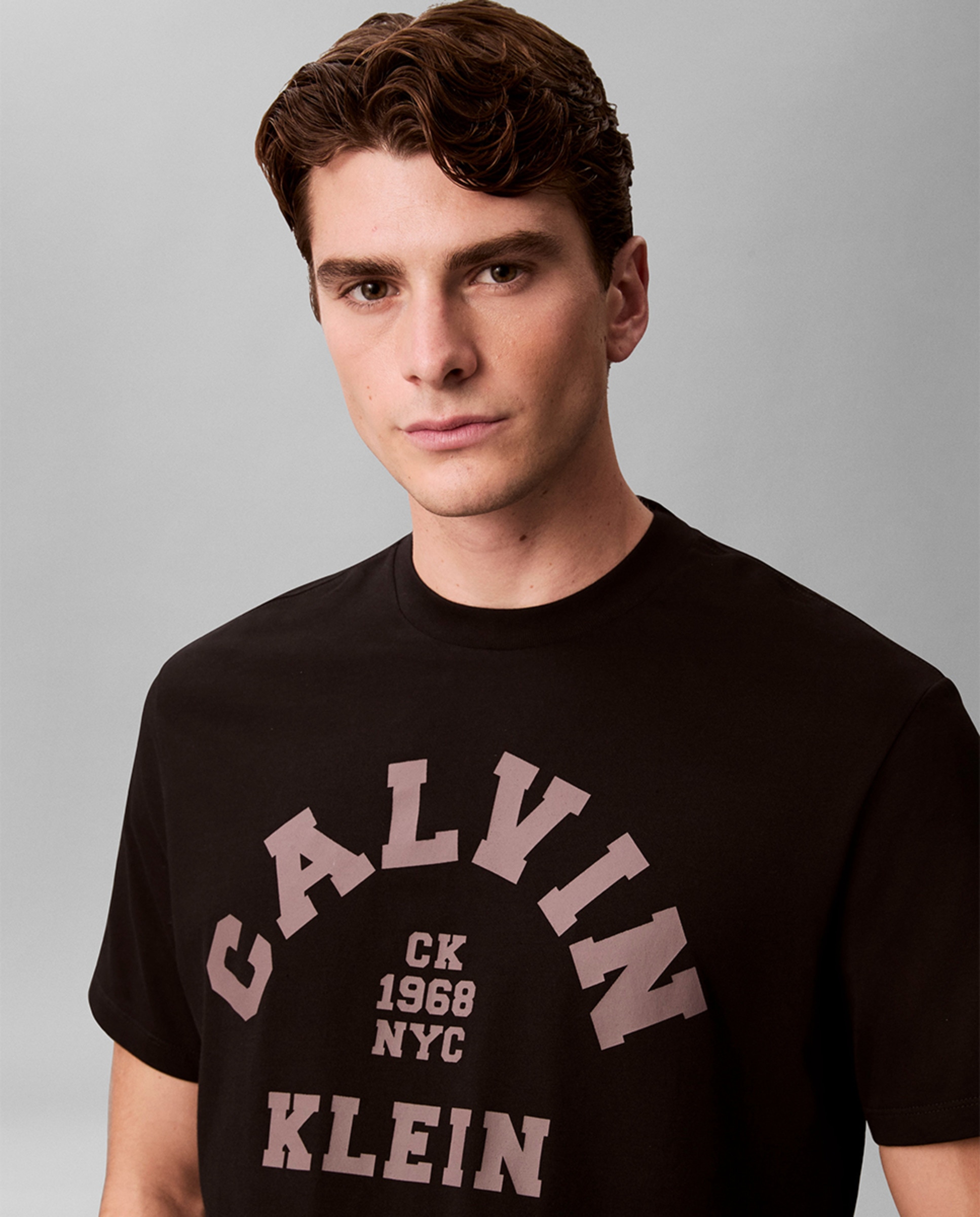 T-shirt Calvin College Preto-4