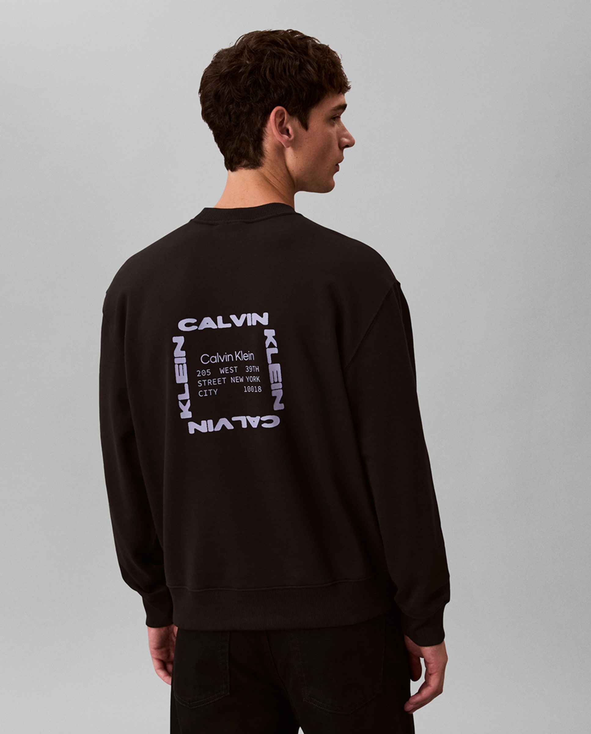 Sweatshirt com Desenho Gráfico Preto-2