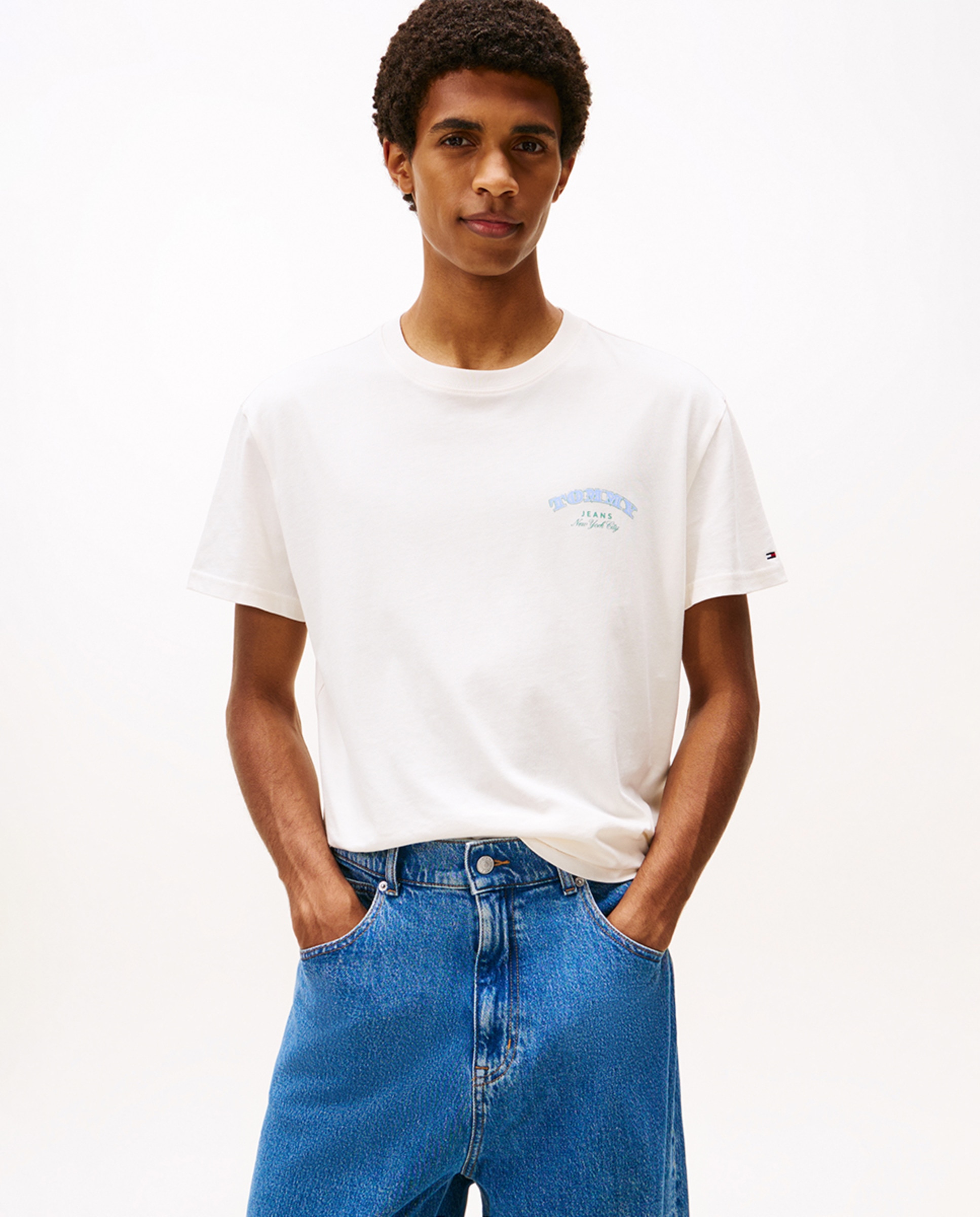 T-shirt Regular Fit de Manga Curta Cru-1