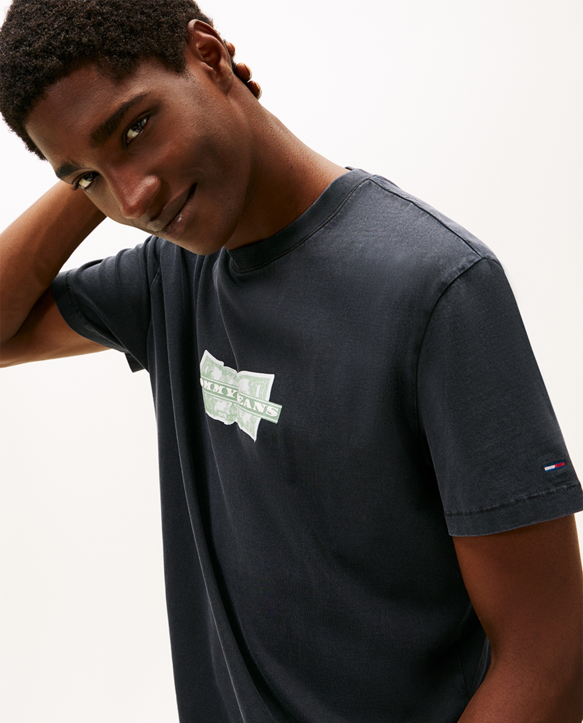 T-shirt Regular Fit de Manga Curta Preto-3