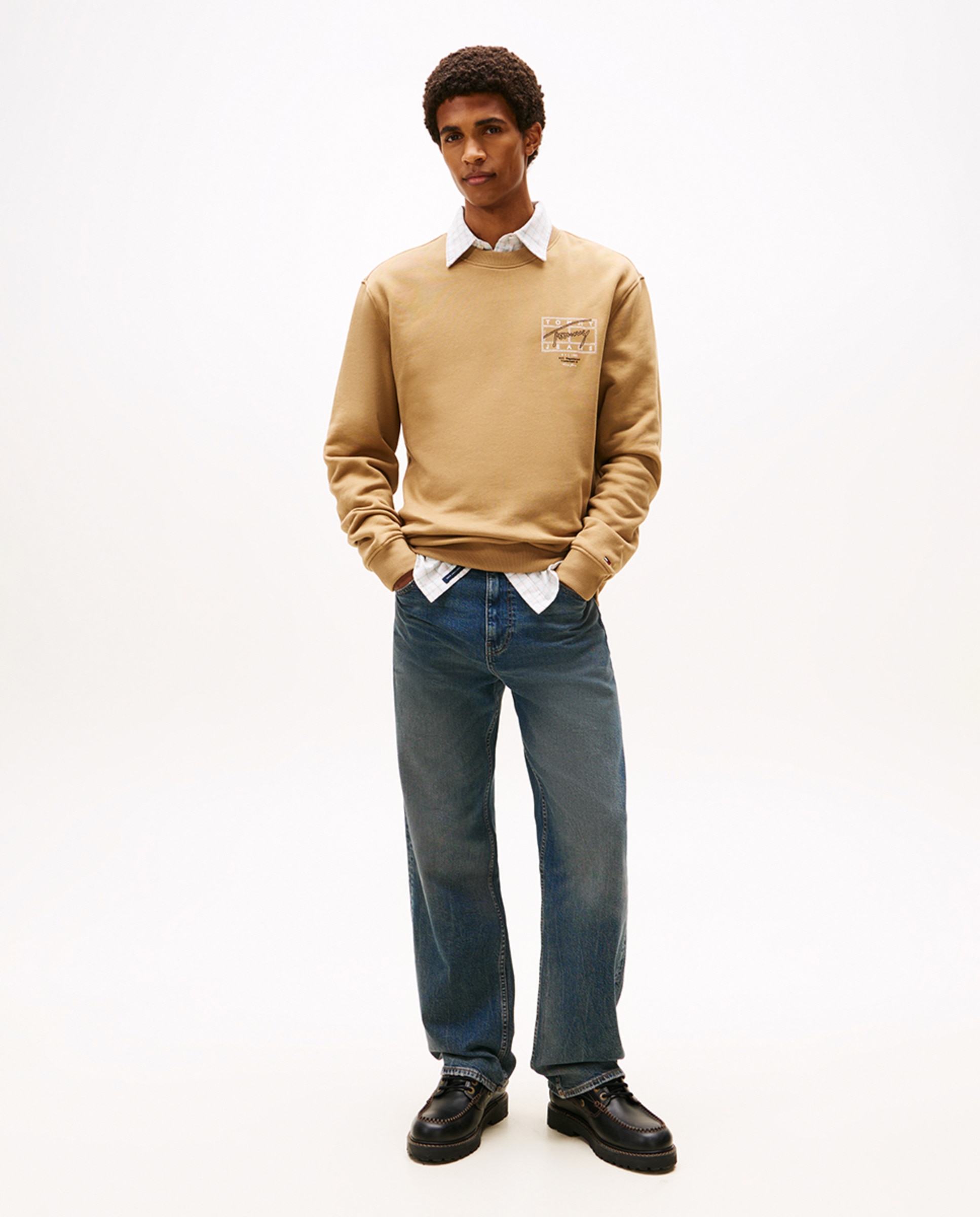 Sweatshirt Regular Fit com Gola Redonda Castanho-claro-5
