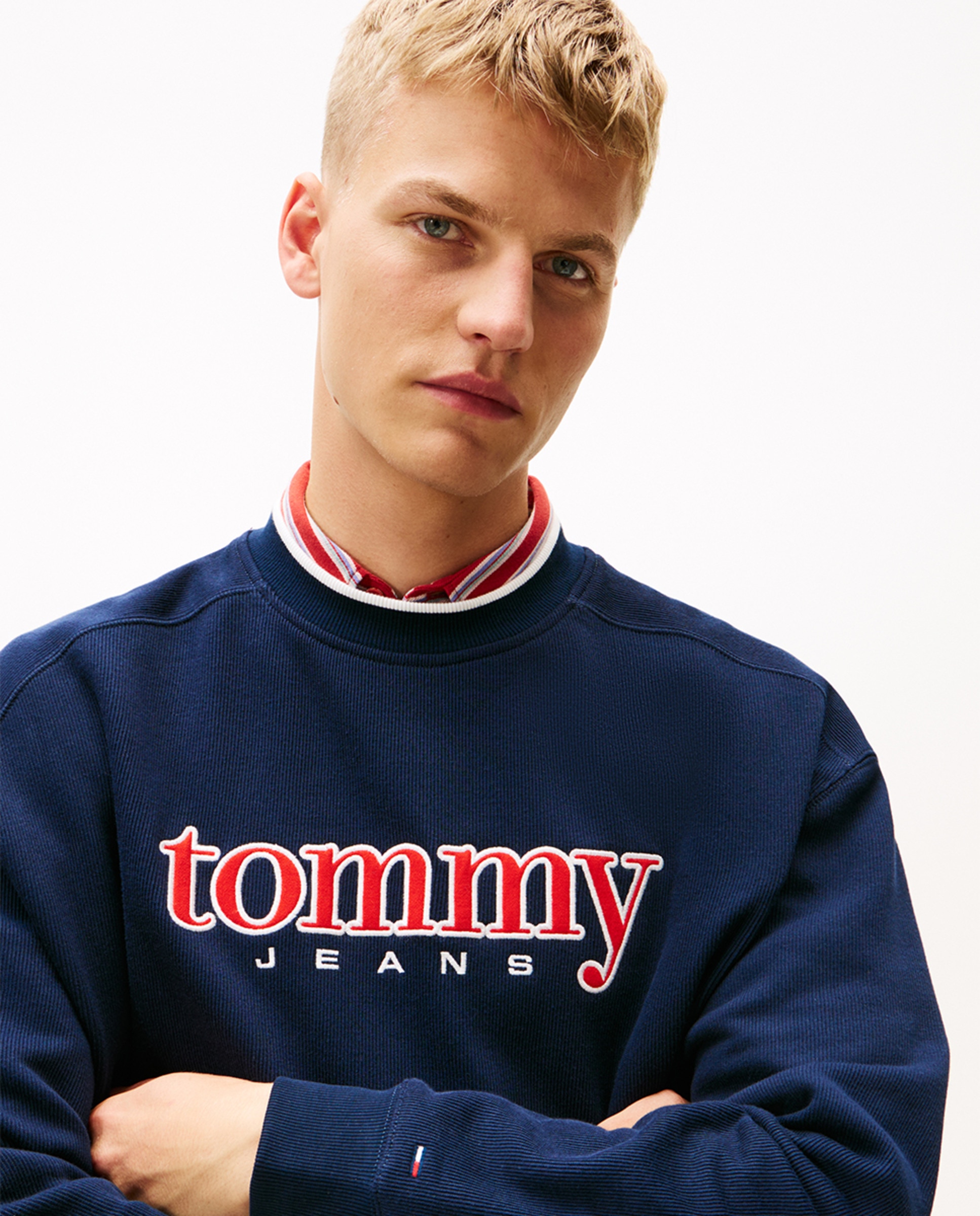 Sweatshirt 90s Fit com Gola Redonda Azul-marinho-3
