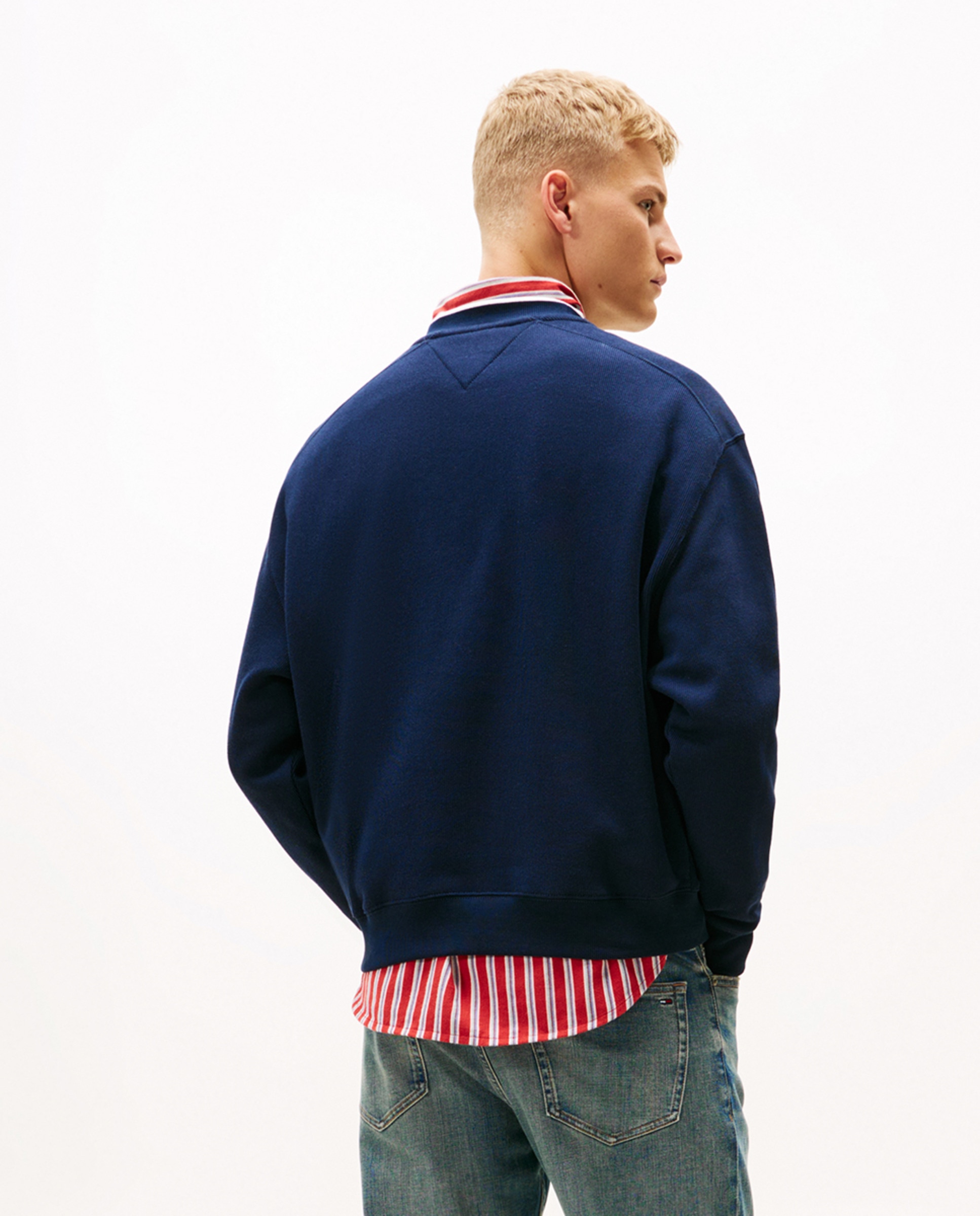Sweatshirt 90s Fit com Gola Redonda Azul-marinho-2