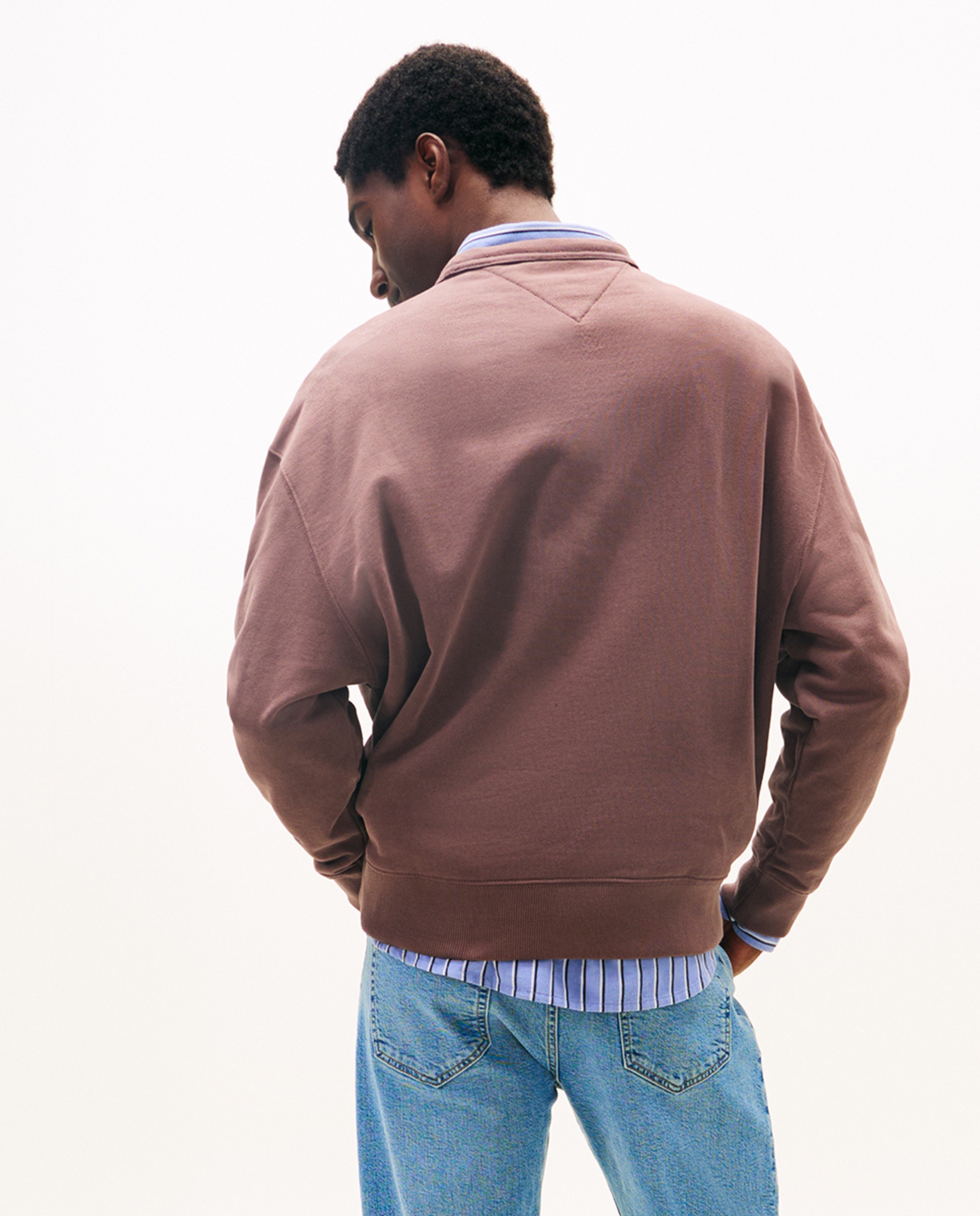 Sweatshirt Relaxed Fit com Gola Redonda Castanho-escuro-2