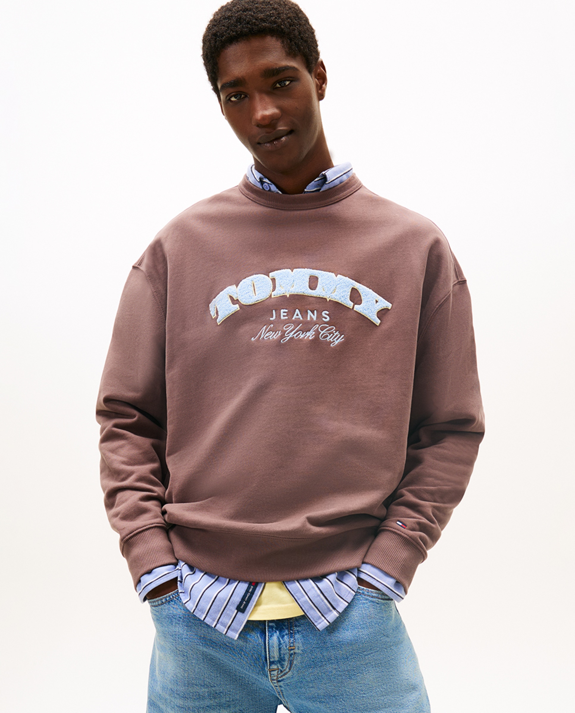 Sweatshirt Relaxed Fit com Gola Redonda Castanho-escuro-1
