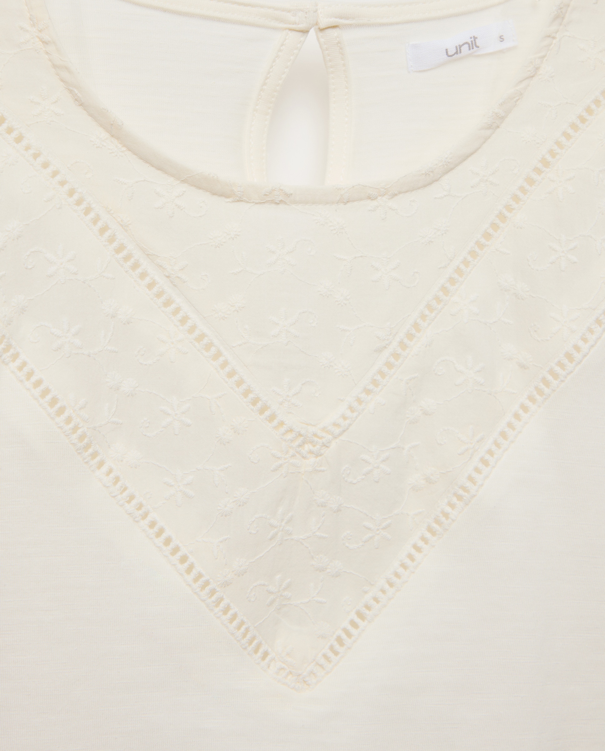 Camiseta de mujer cuello caja canesú bordado 120 Crudo-5