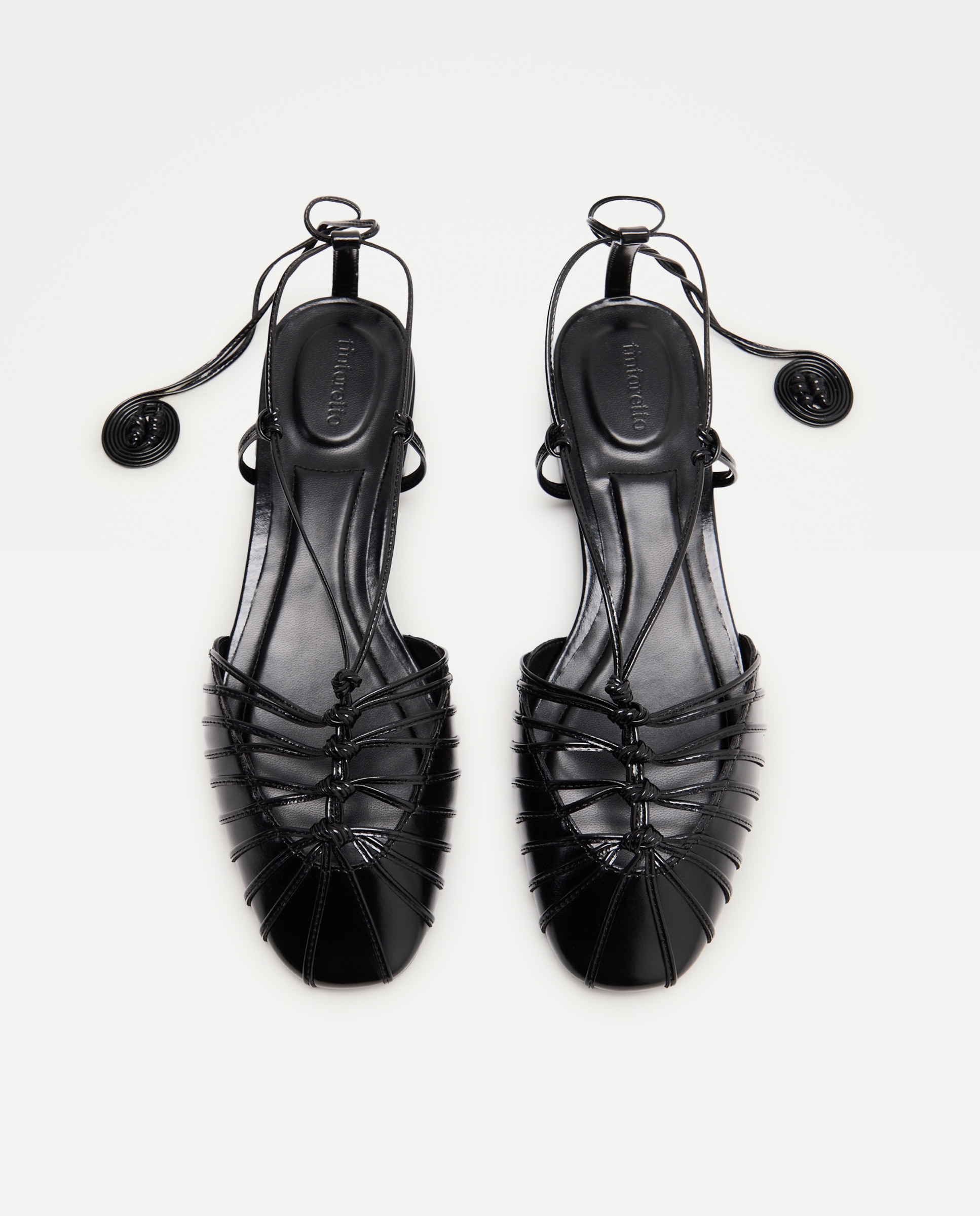 Imagem 0 de Sapatos Rasos com Nós