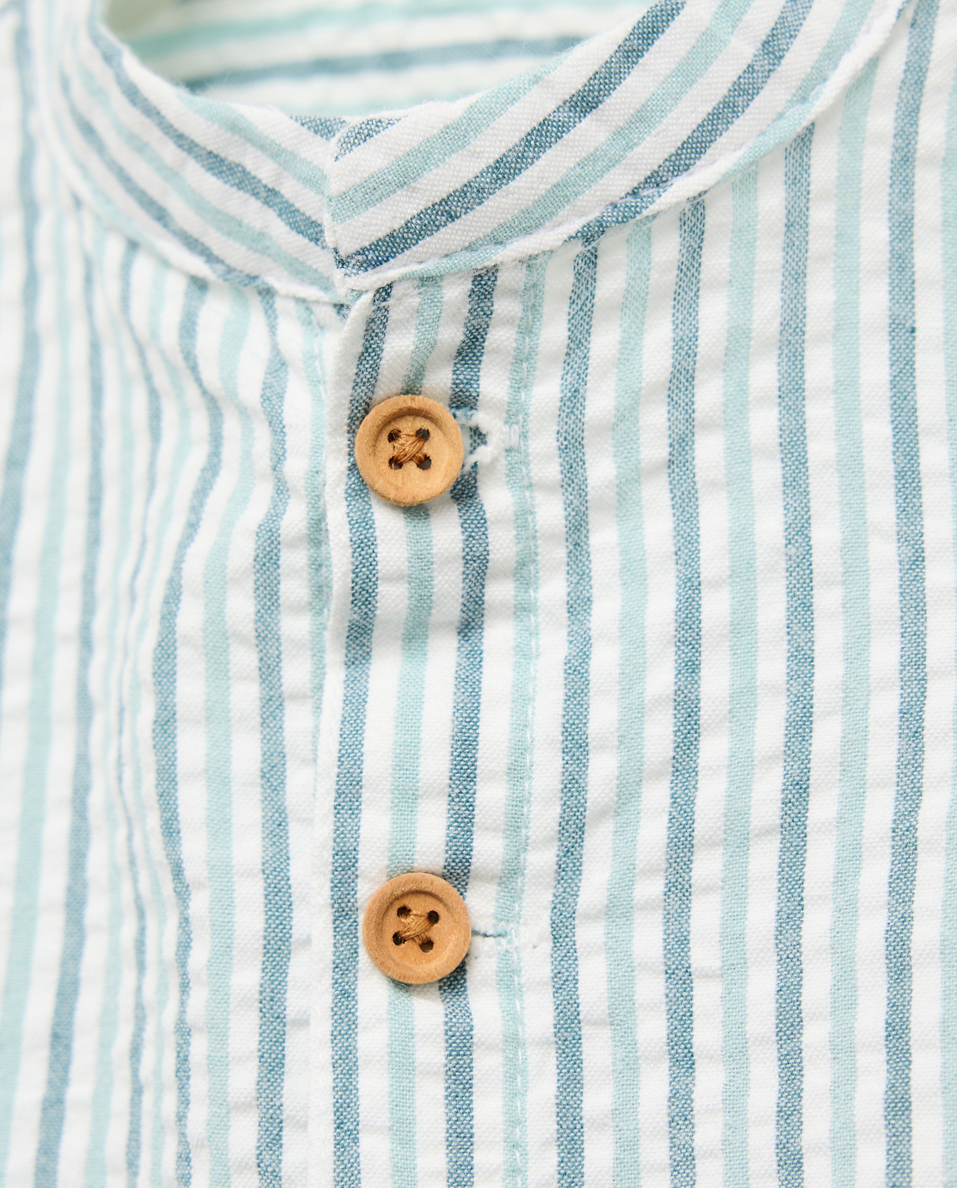 Camisa de Bebé em Seersucker com Manga Comprida e Gola à Padre Verde-3