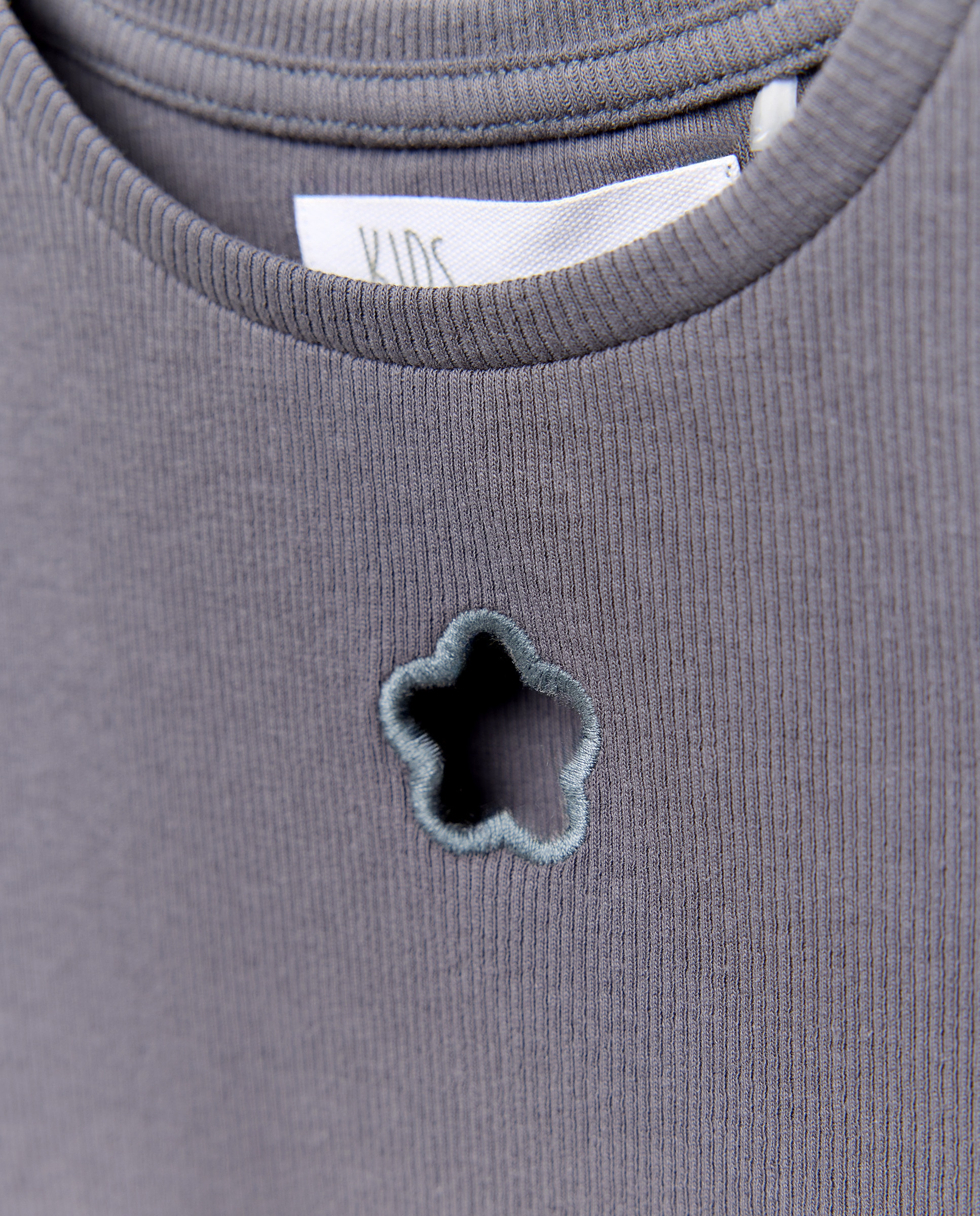 T-shirt de Manga Curta com Coração à Frente Kids El Corte Inglés 830 Antracite-5