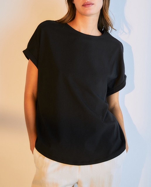 Imagen 0 de Camiseta de mujer lisa cuello caja