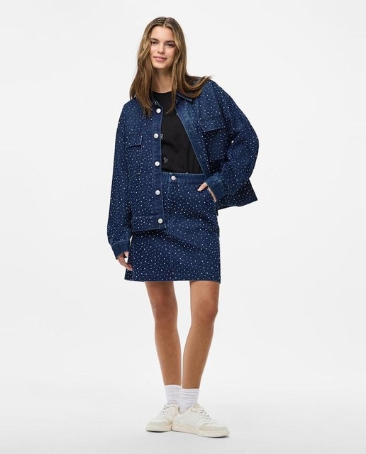 Imagem 0 de Saia de Ganga Curta com Strass.